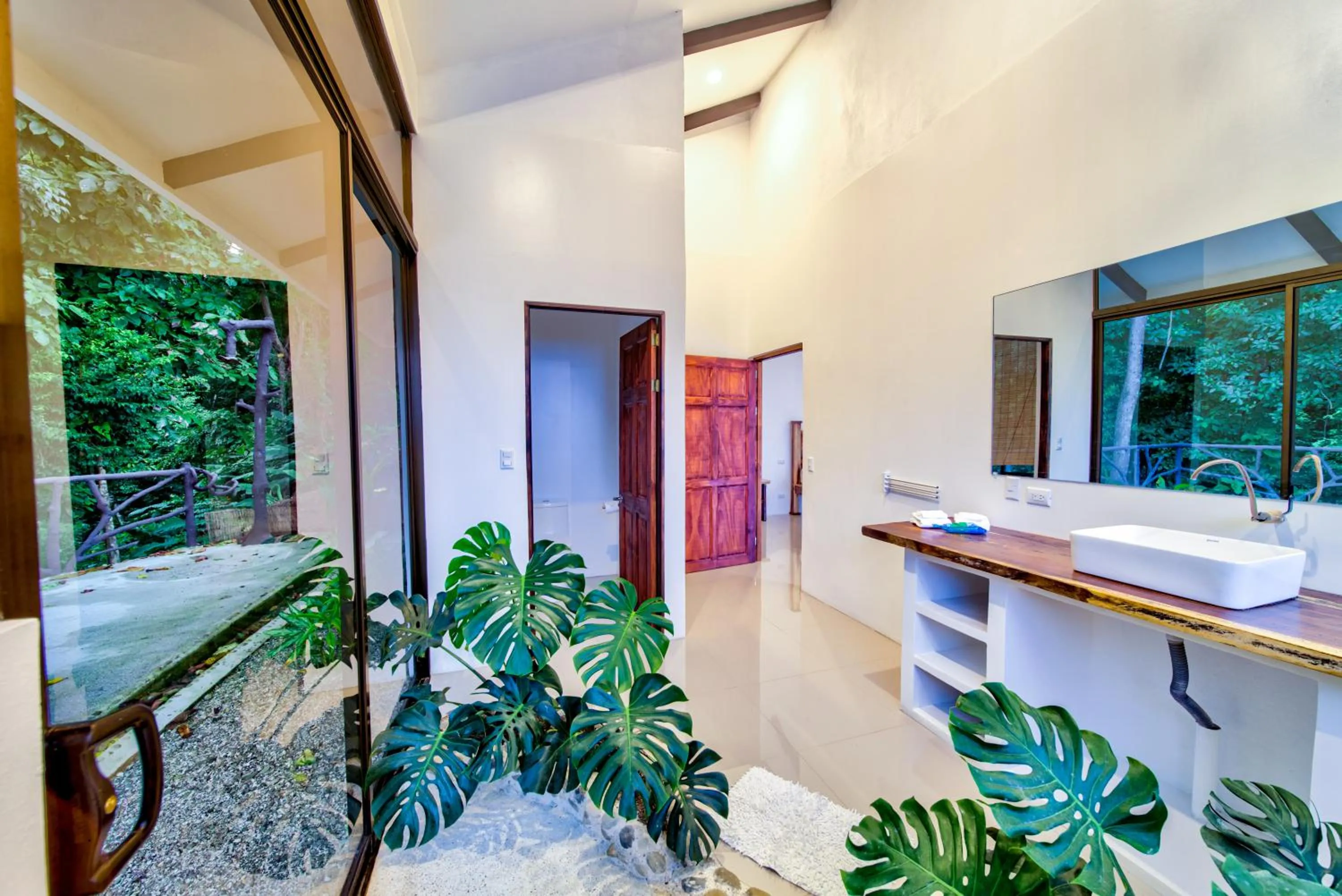 Bathroom in Akua Suites Ocean View
