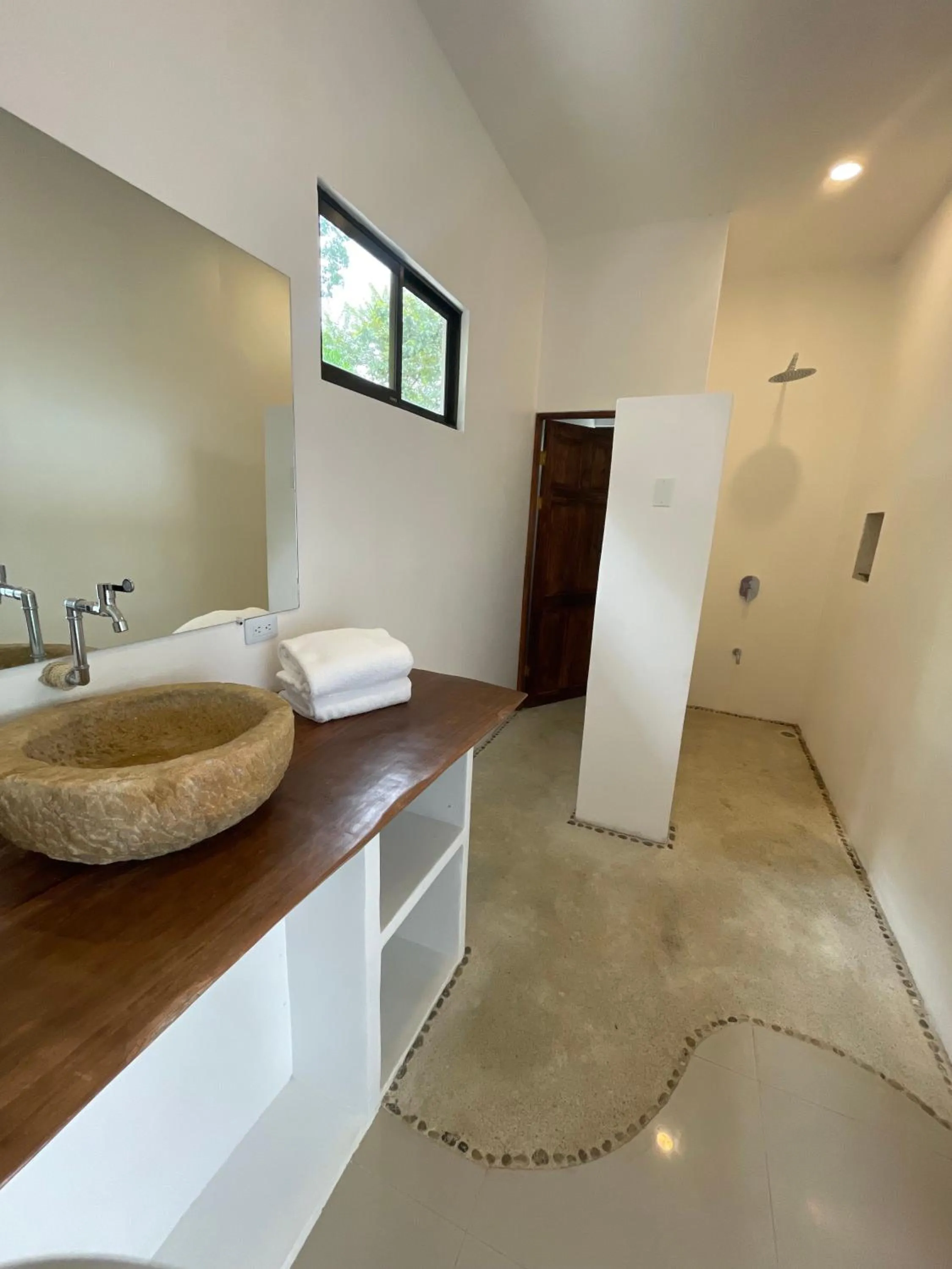 Bathroom in Akua Suites Ocean View