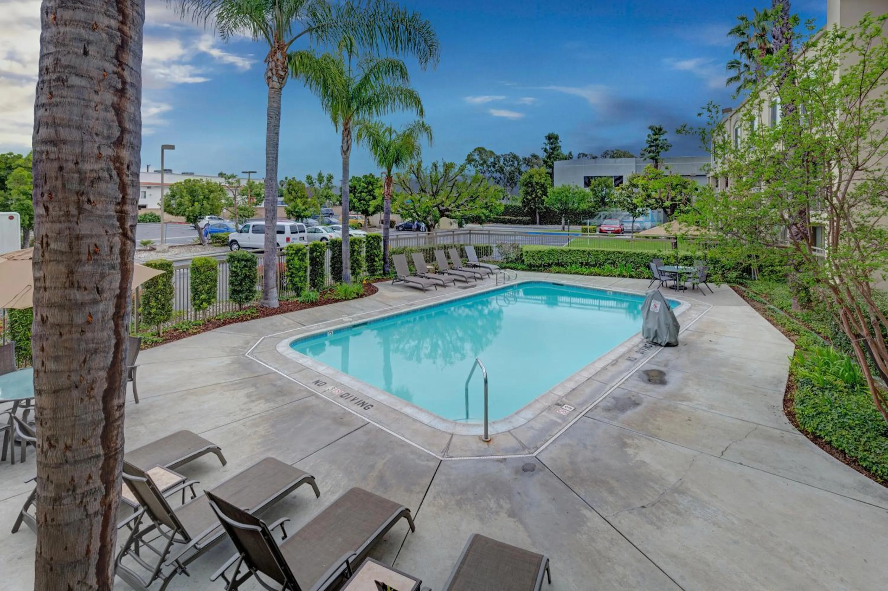 Swimming pool in Good Nite Inn Buena Park