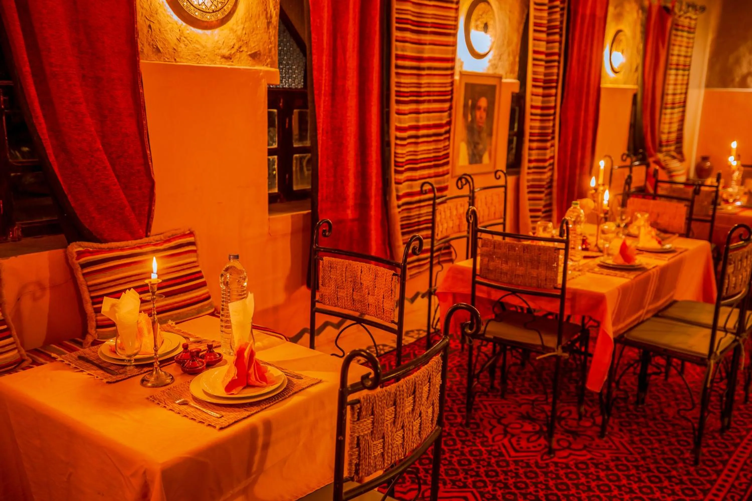 Restaurant/places to eat in Takojt