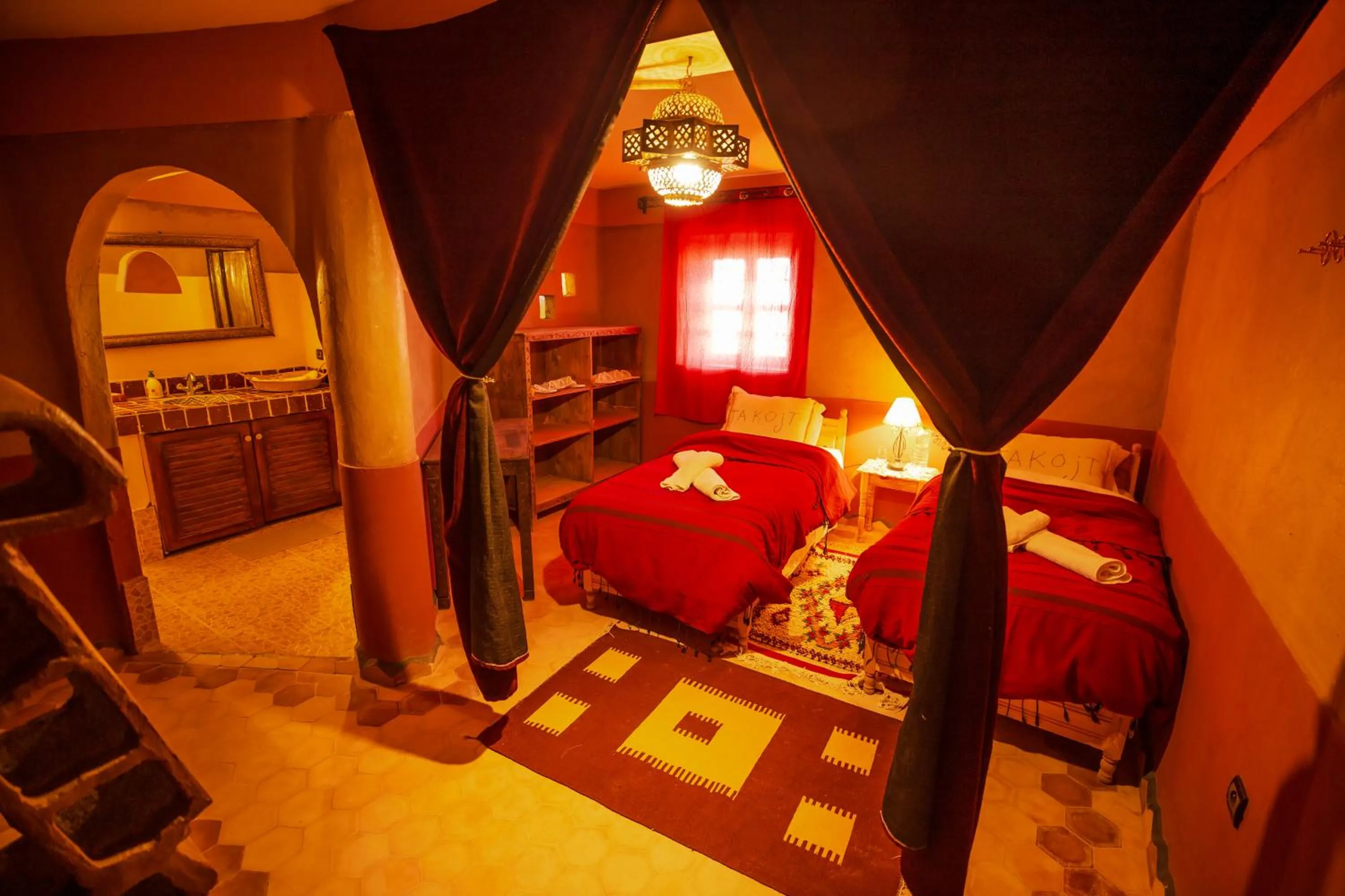 Bed in Takojt