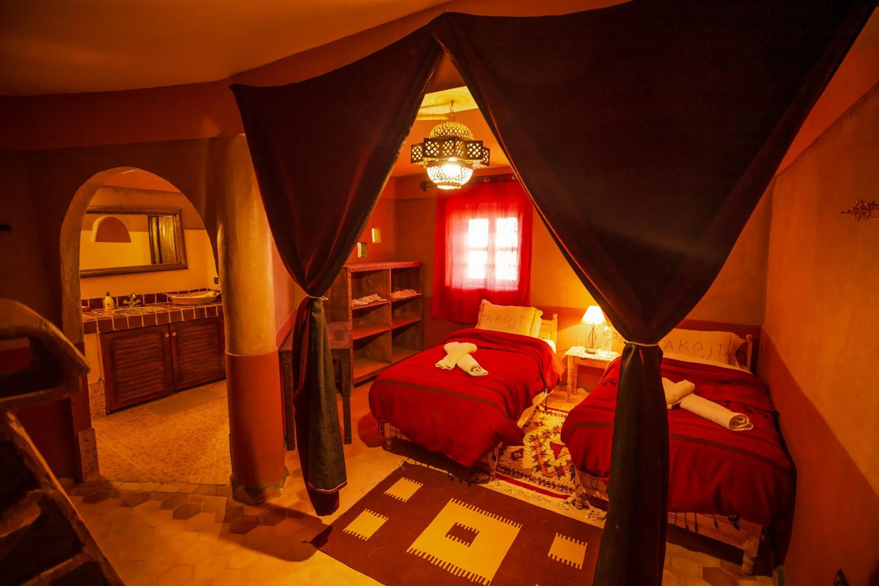 Bed in Takojt