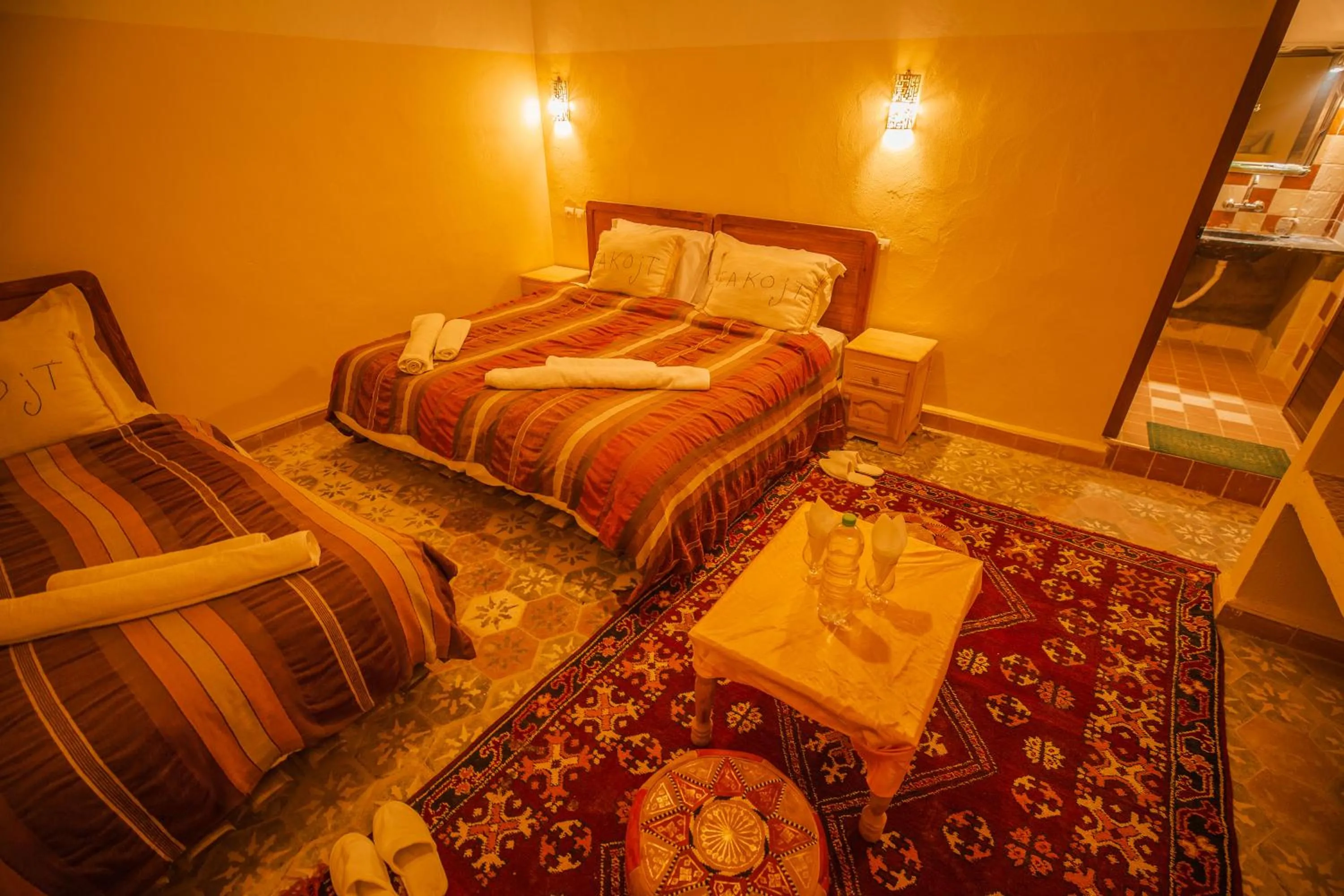 Bed in Takojt