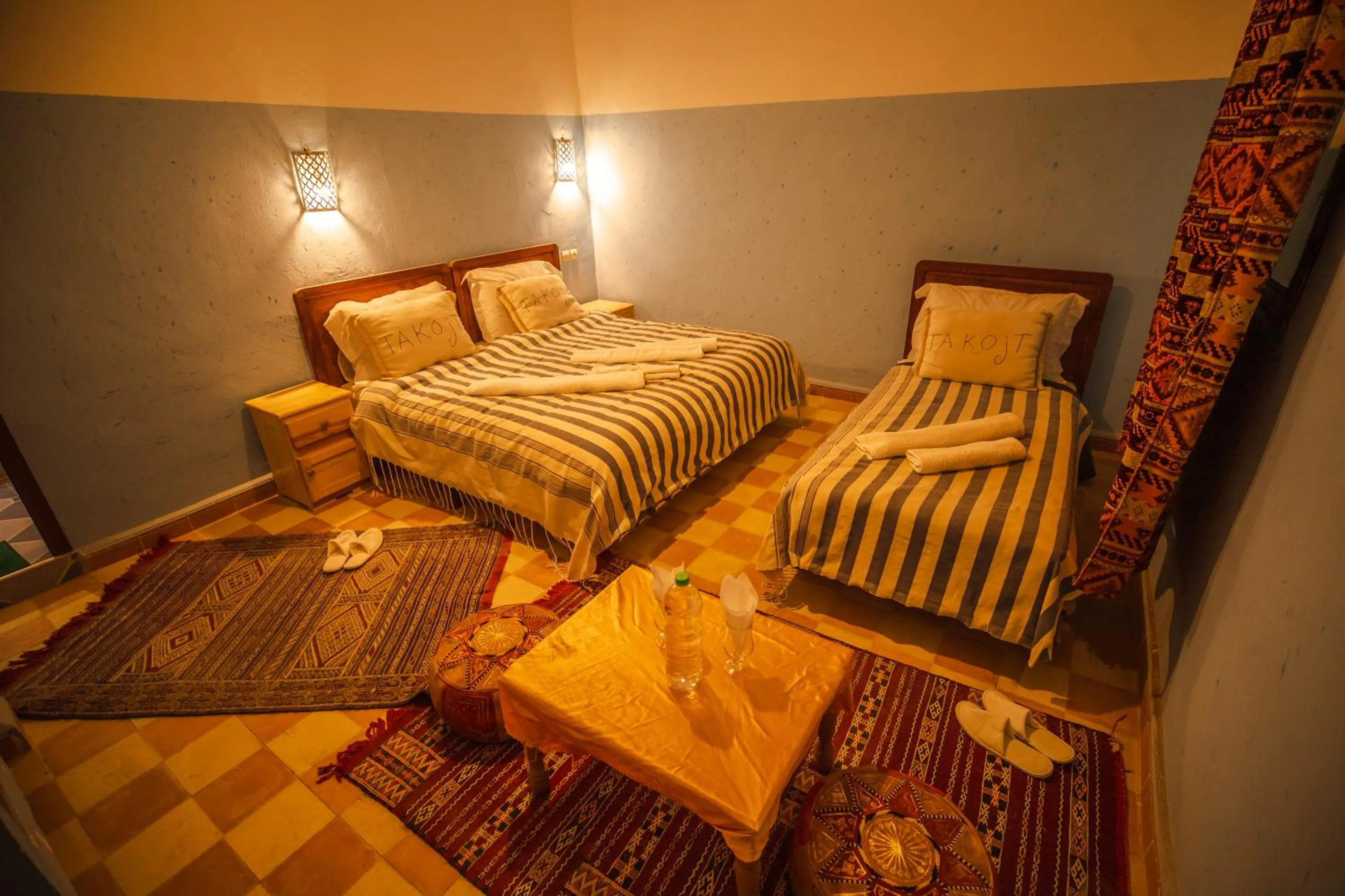 Bed in Takojt