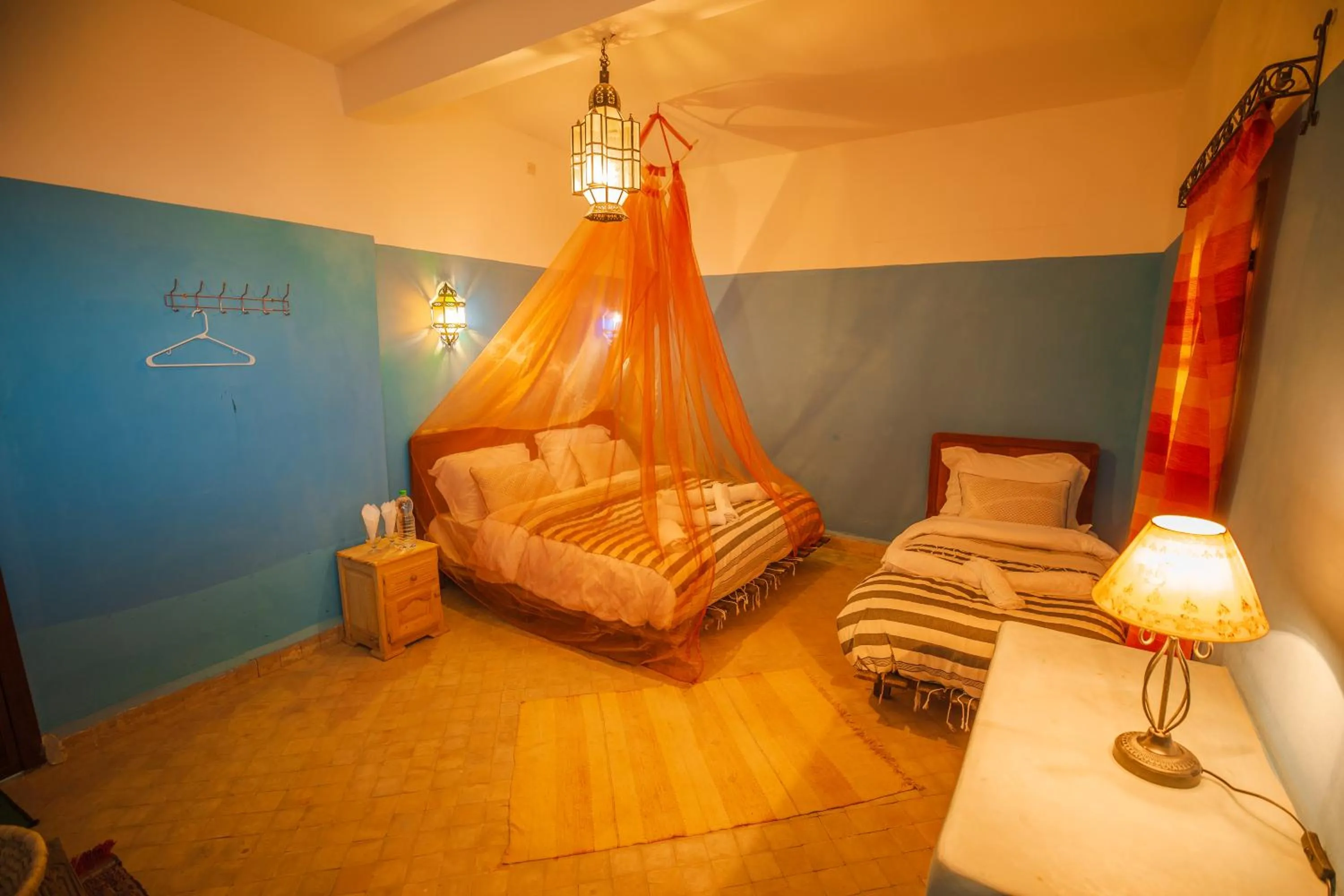 Living room, Bed in Takojt