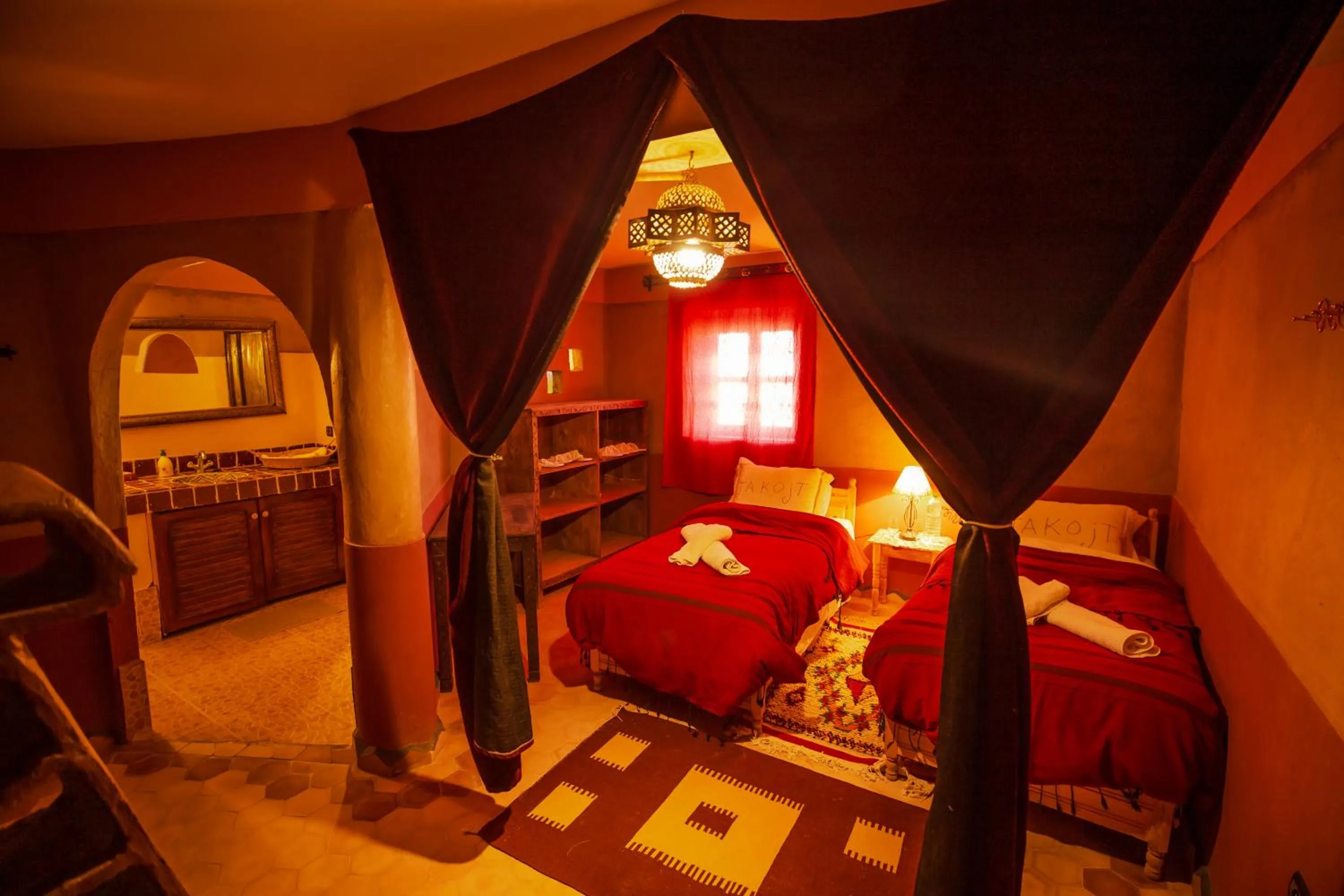 Bed in Takojt