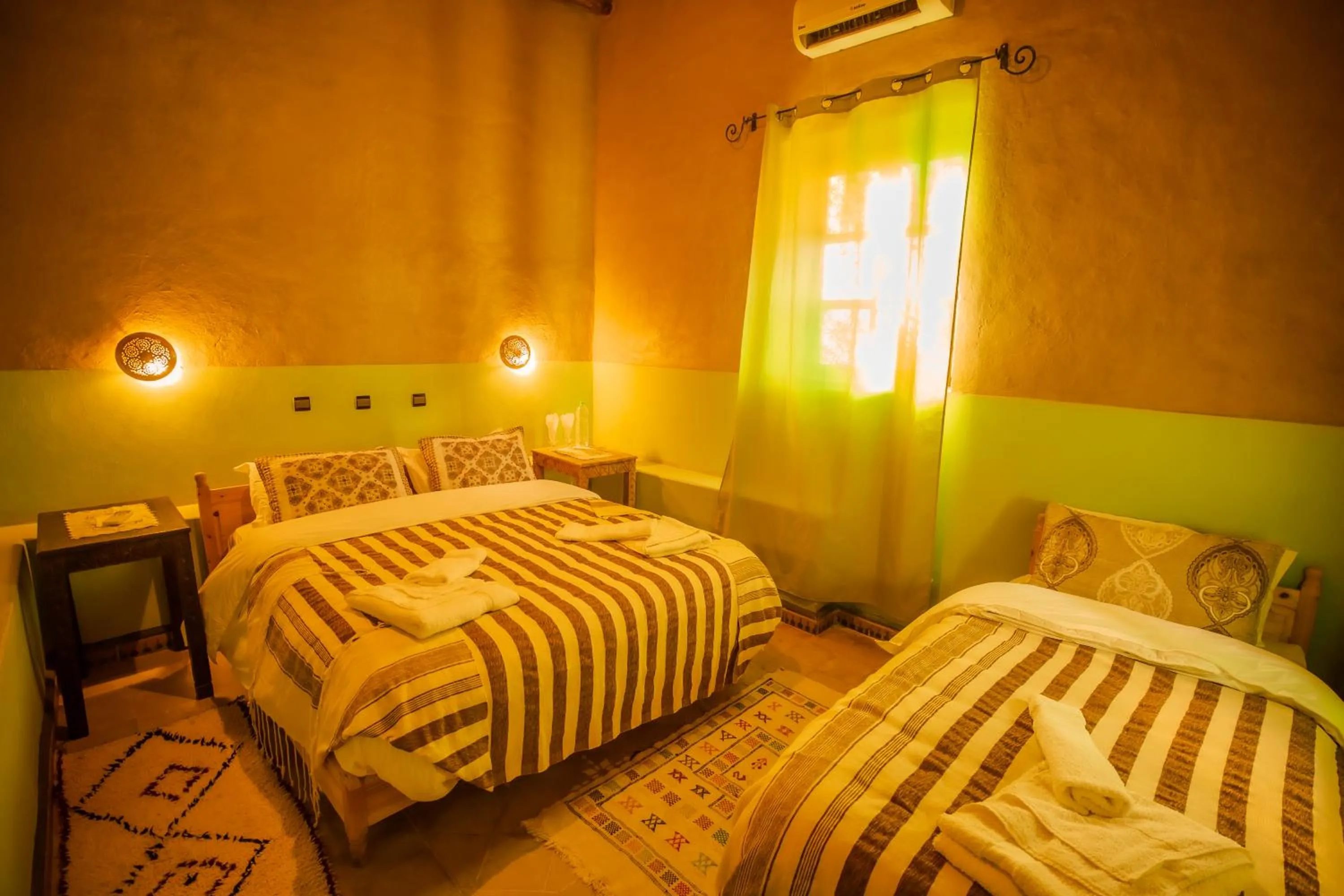 Property building, Bed in Takojt