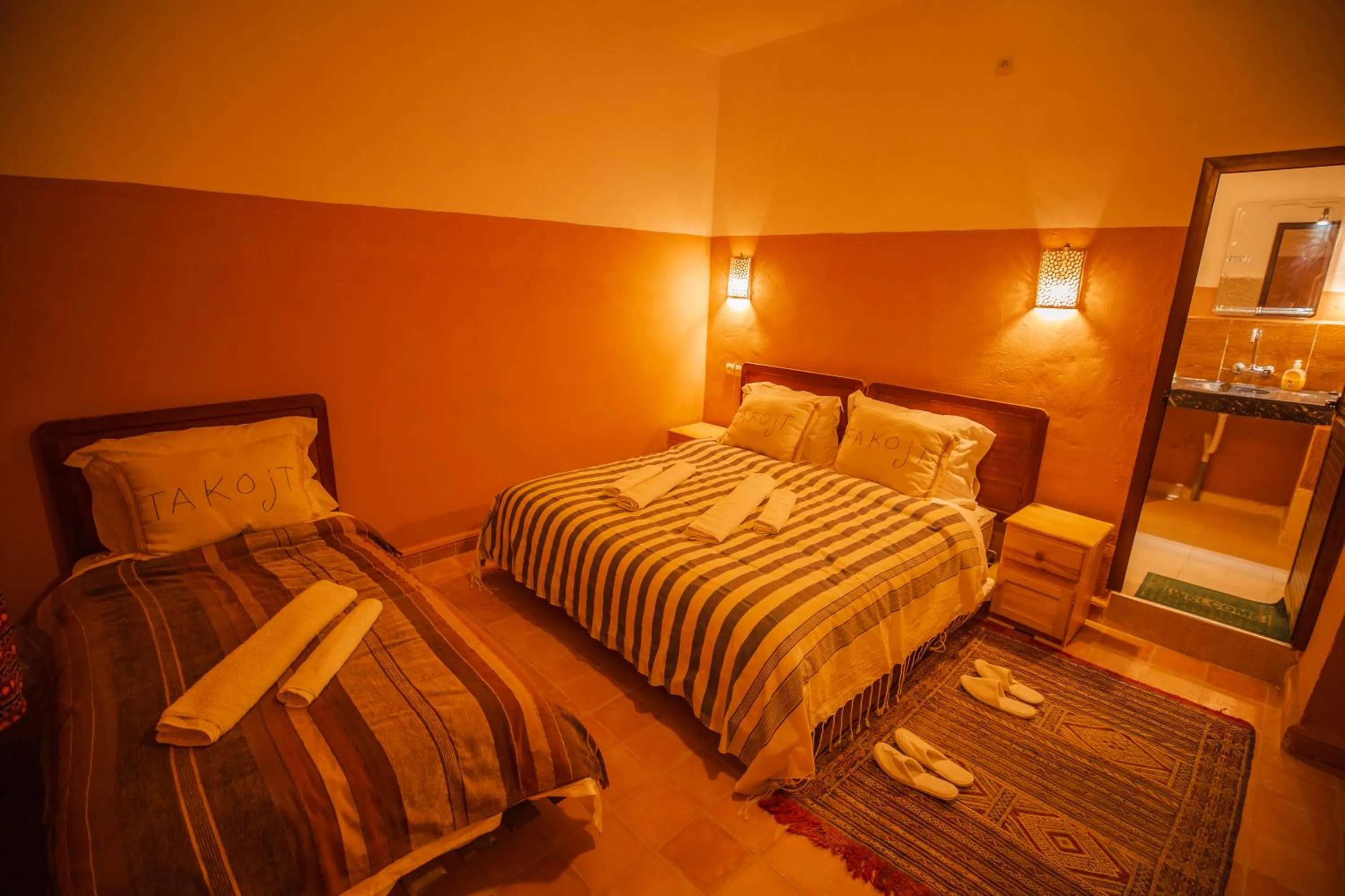 Bed in Takojt
