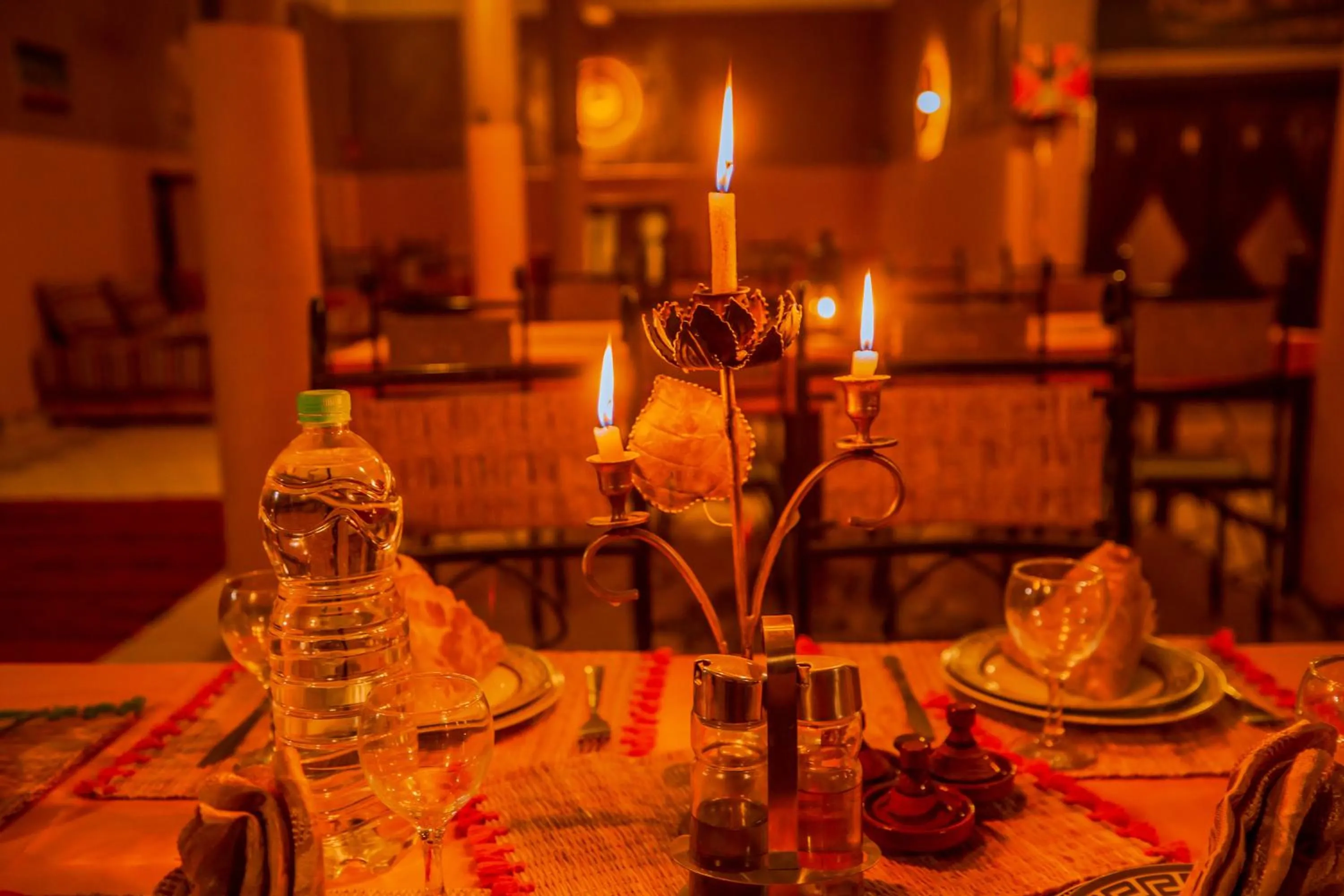 Restaurant/places to eat in Takojt