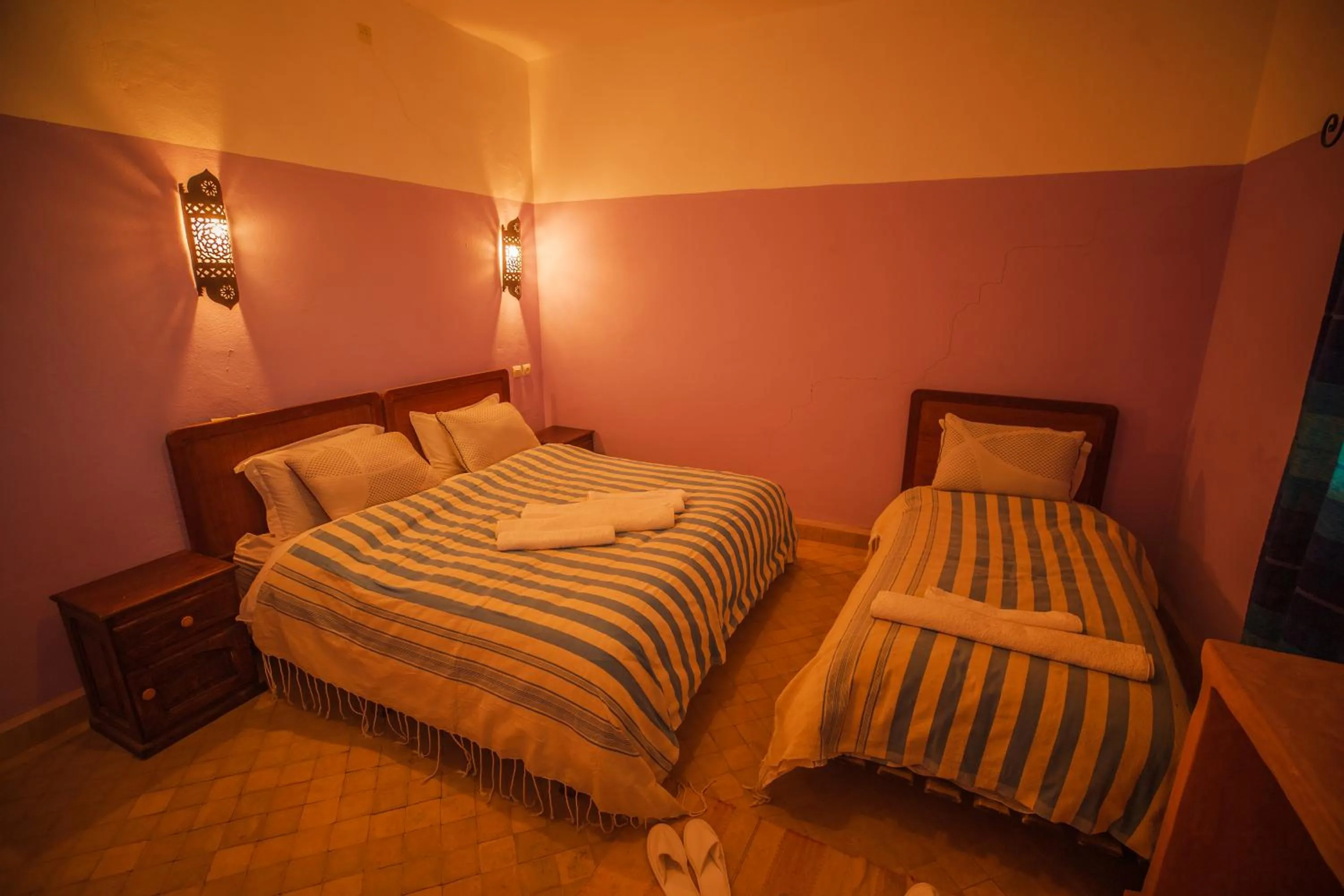 Bed in Takojt