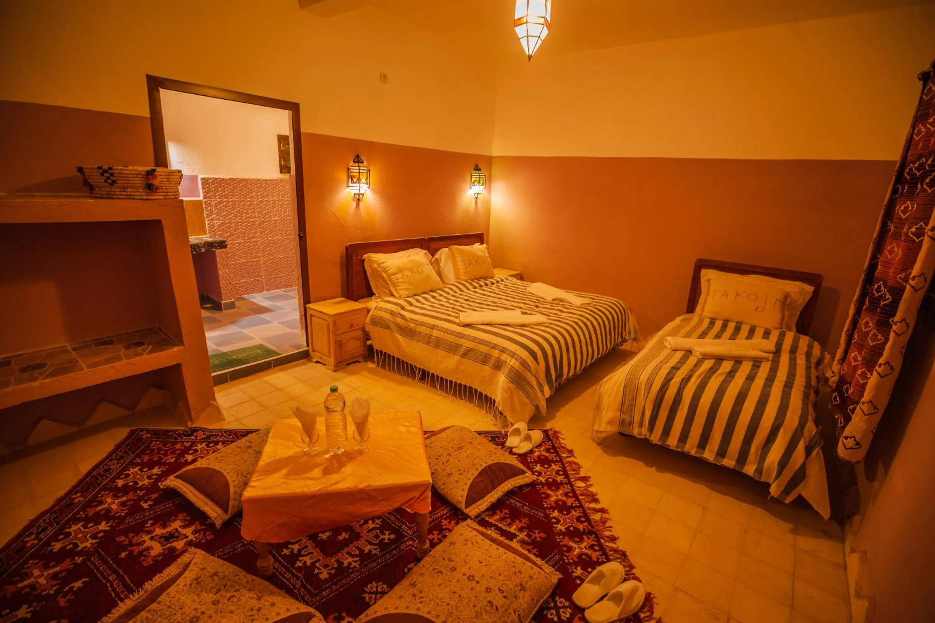 Bed in Takojt