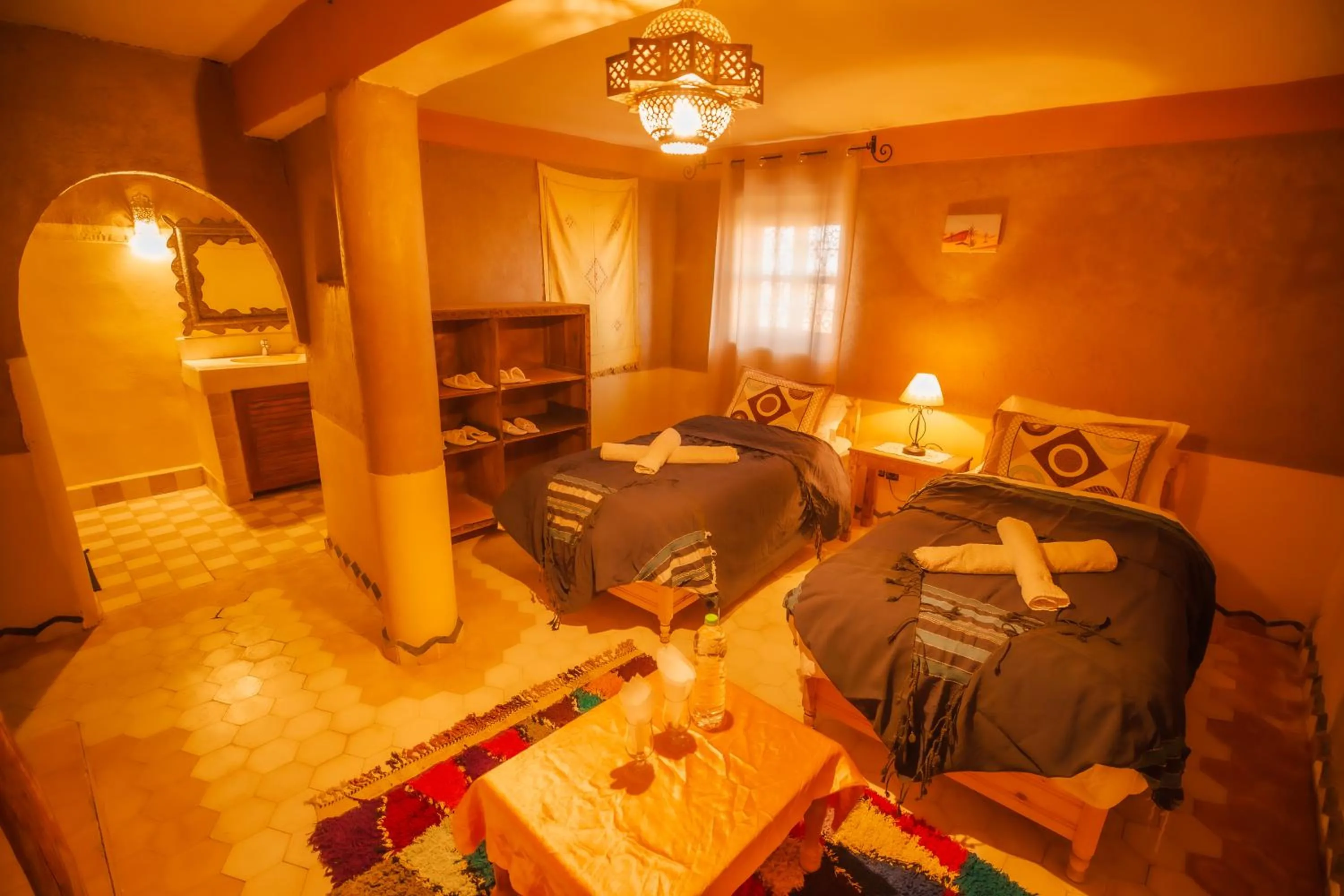 Bedroom, Bed in Takojt