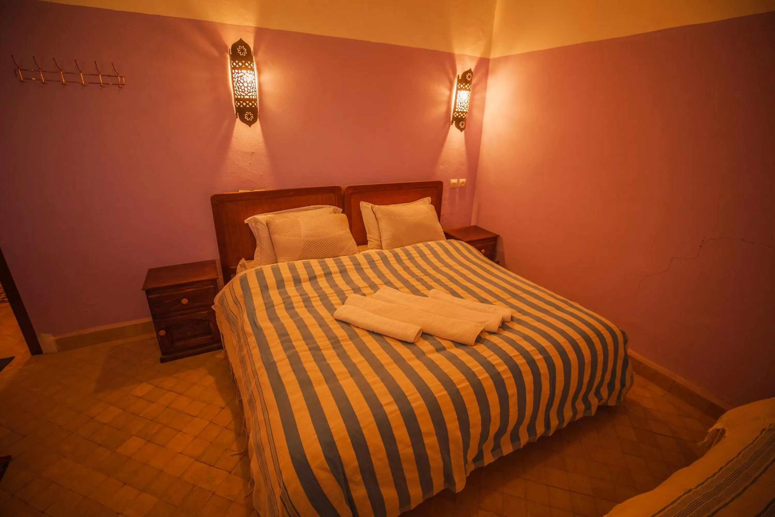 Bed in Takojt