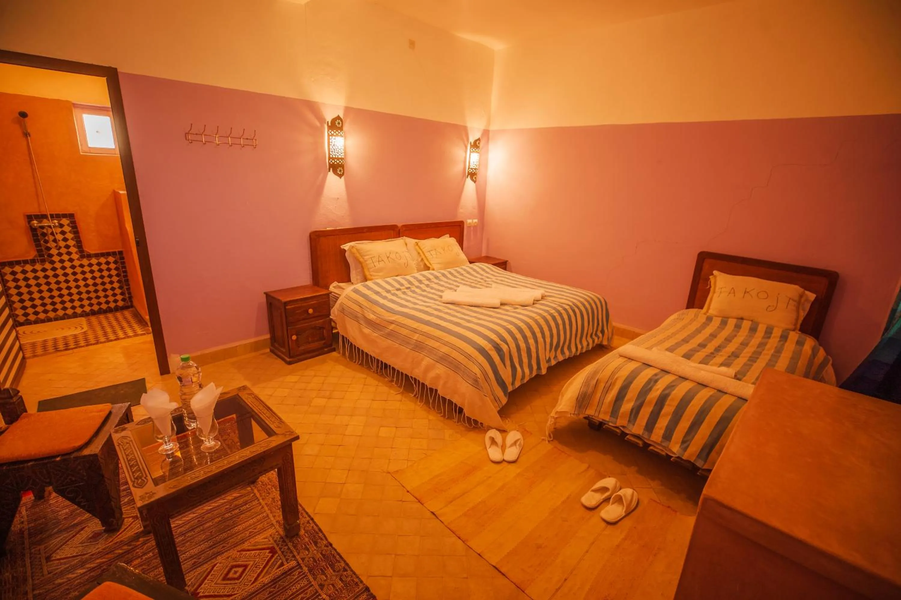 Bed in Takojt