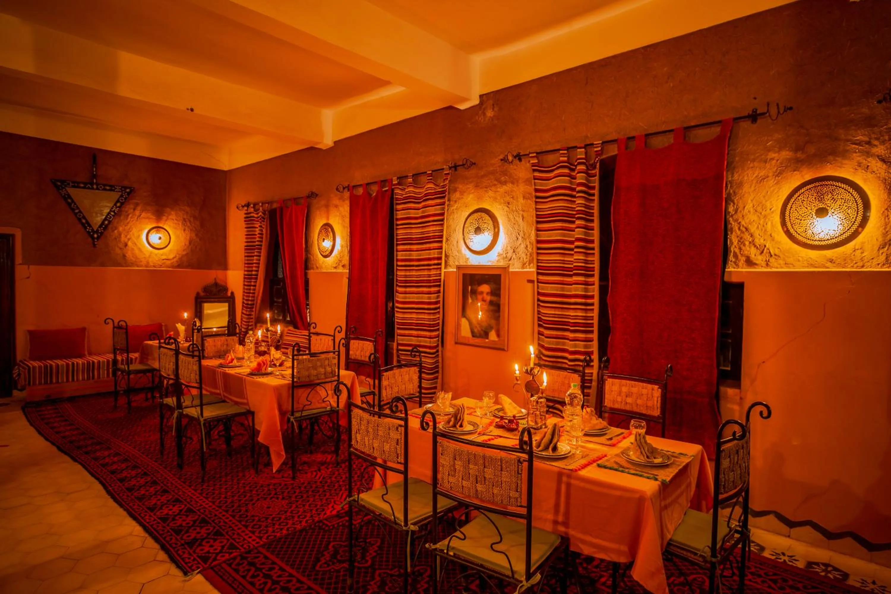 Restaurant/places to eat in Takojt