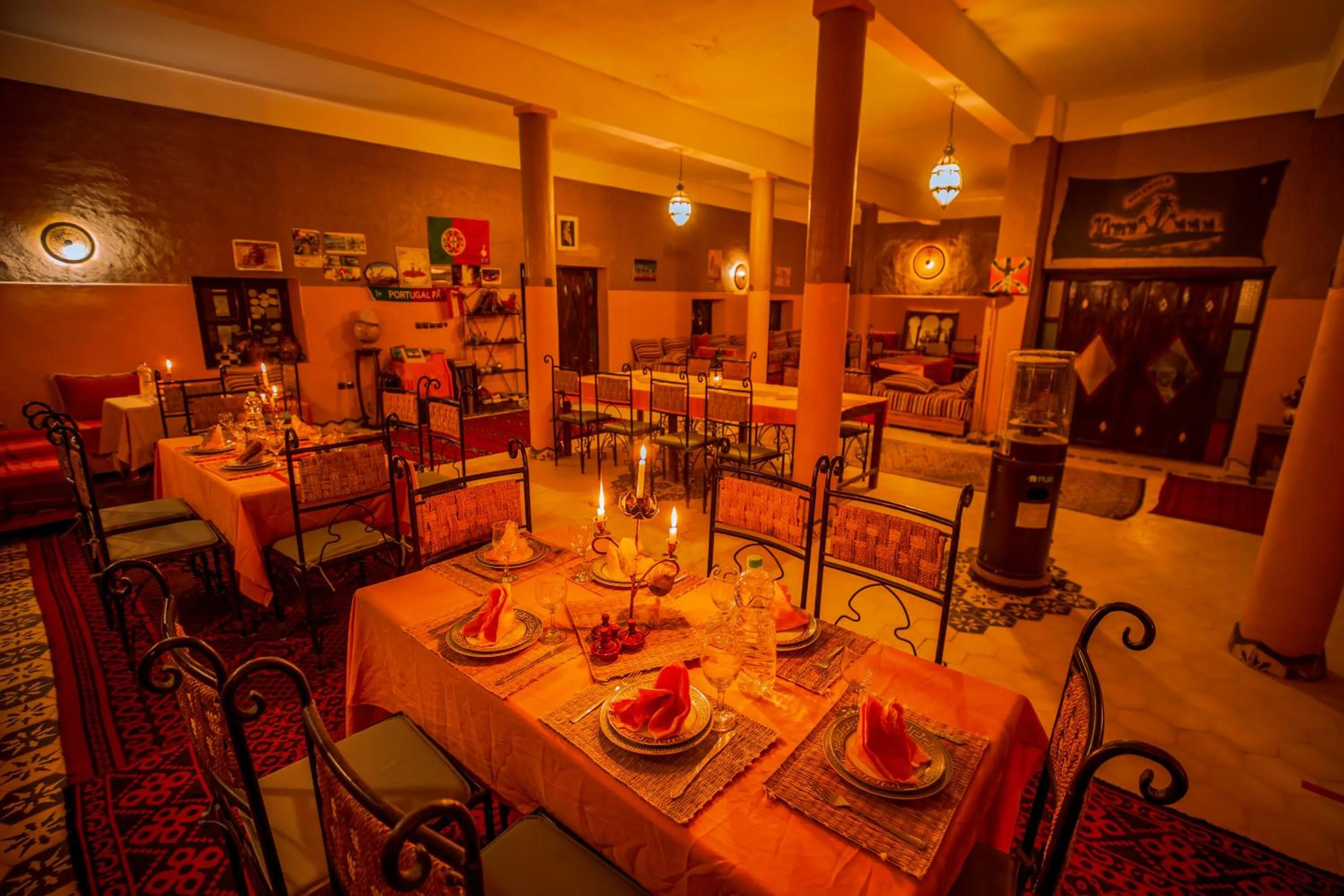 Restaurant/places to eat in Takojt
