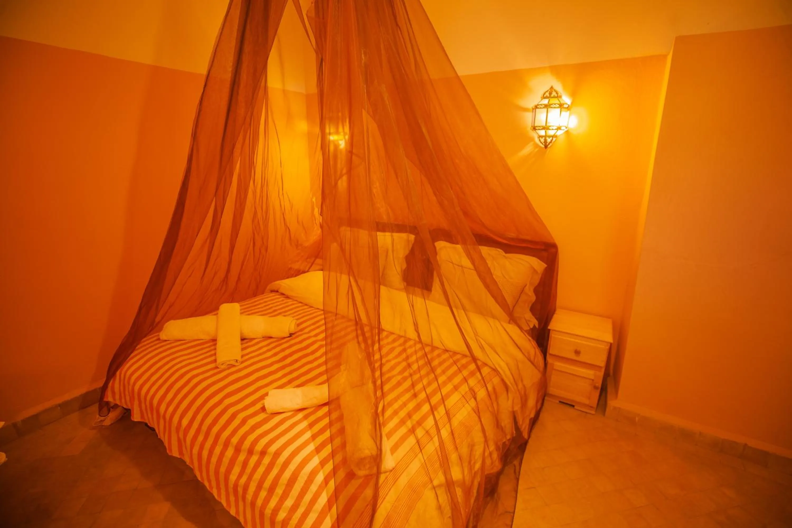 Activities, Bed in Takojt
