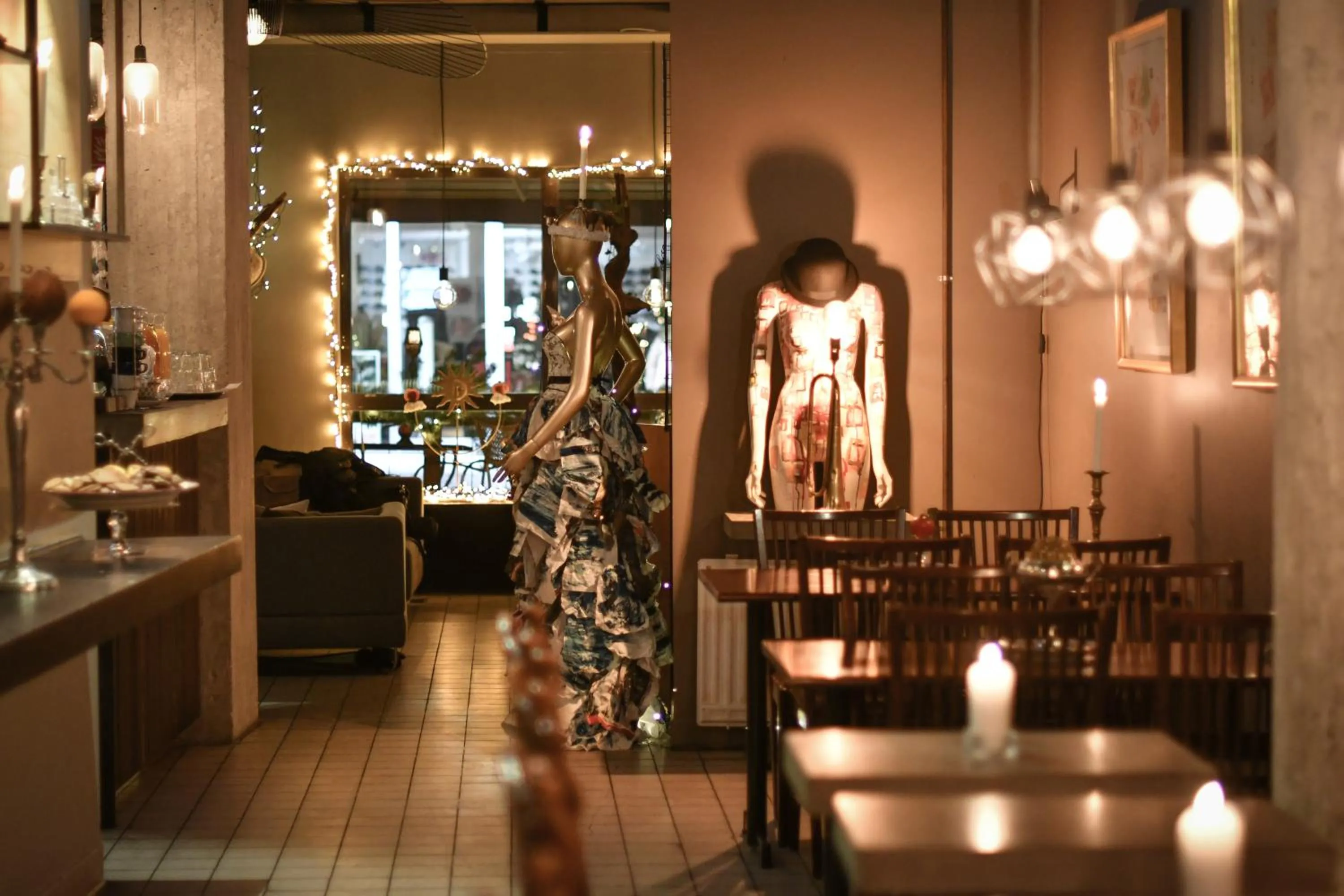 Restaurant/places to eat in Prins Carl