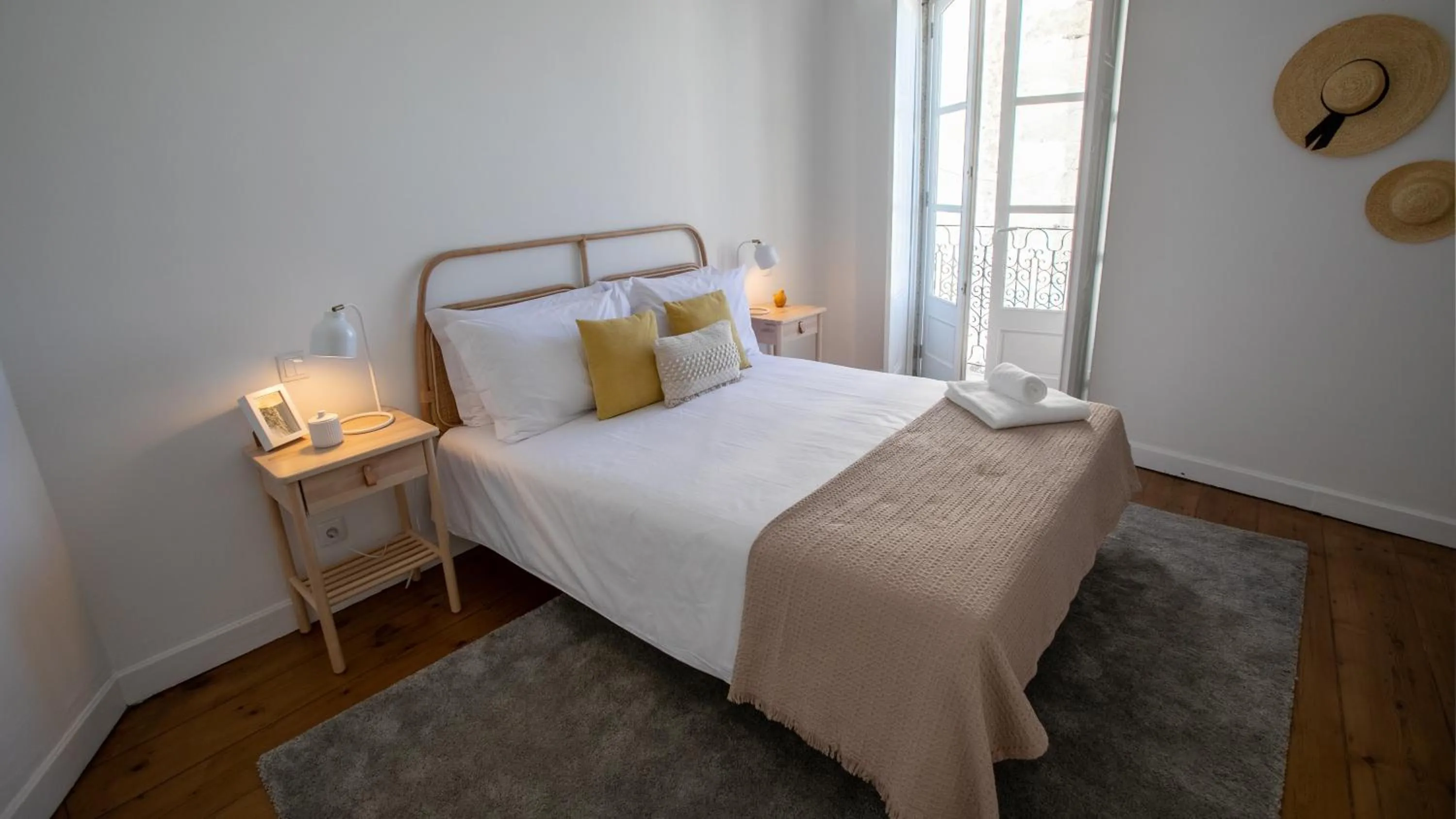 Bedroom, Bed in Casa Soure Suites and Apartments