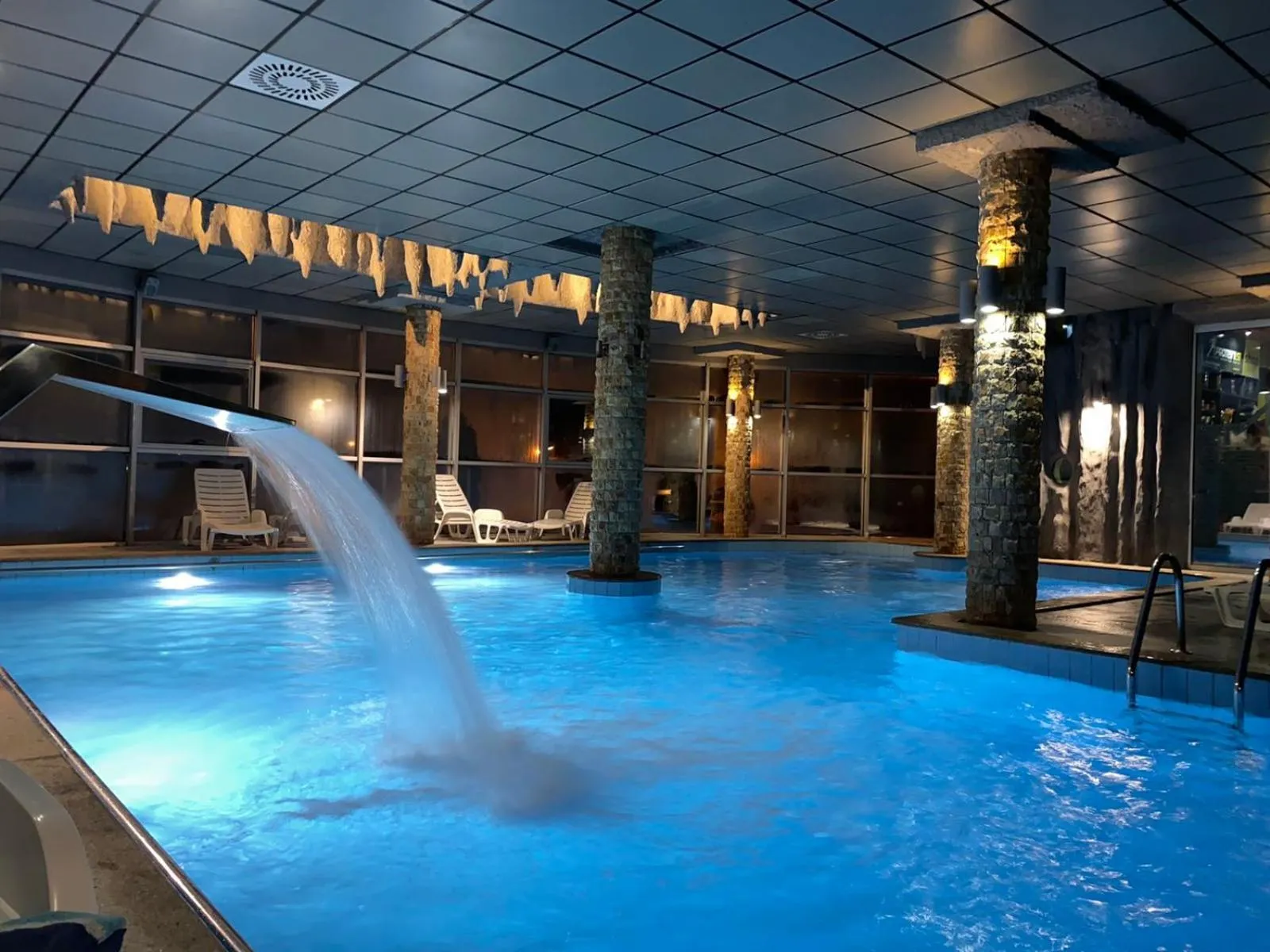 Swimming pool in Hotel Fortuna