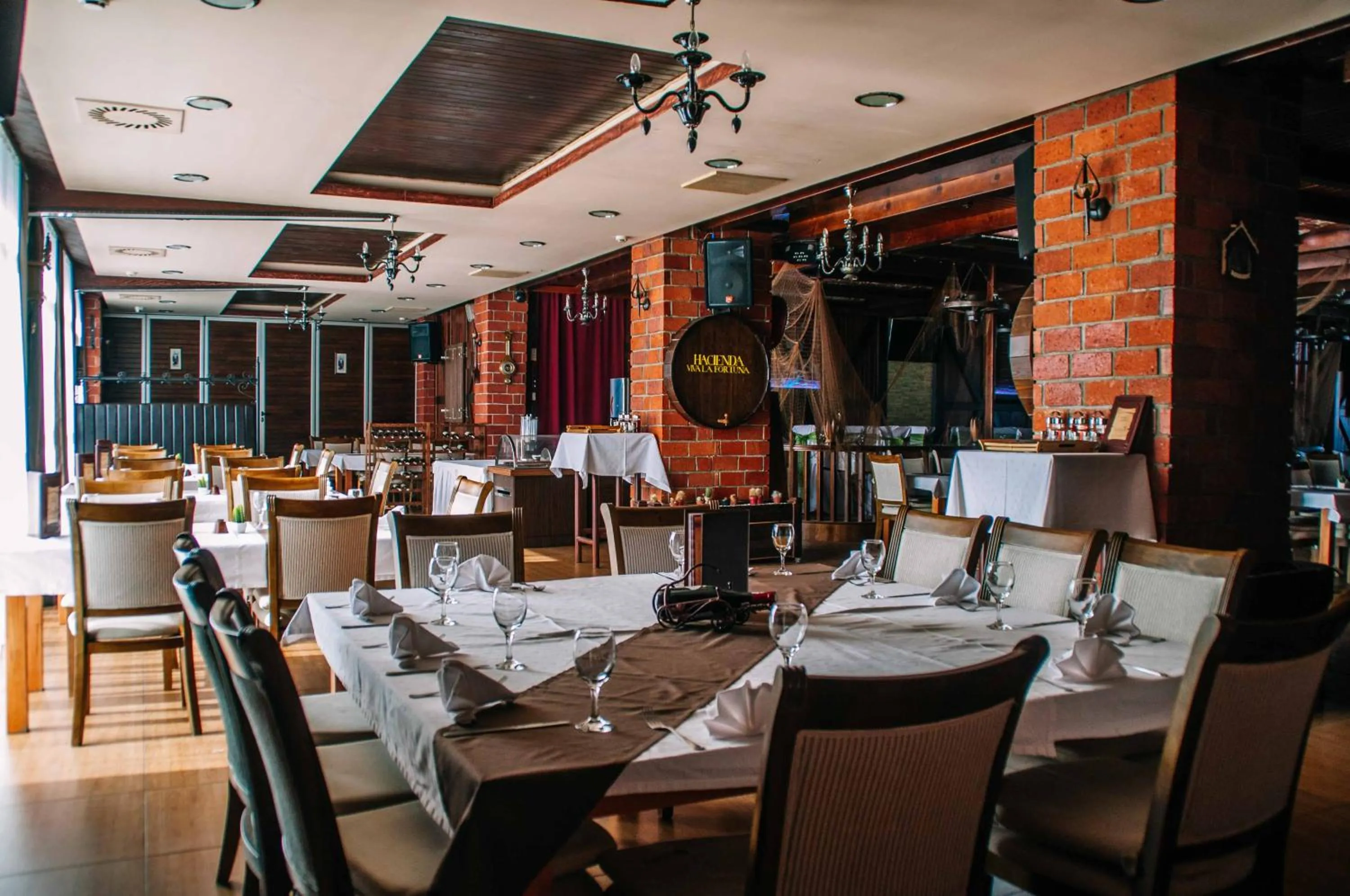 Restaurant/places to eat in Hotel Fortuna