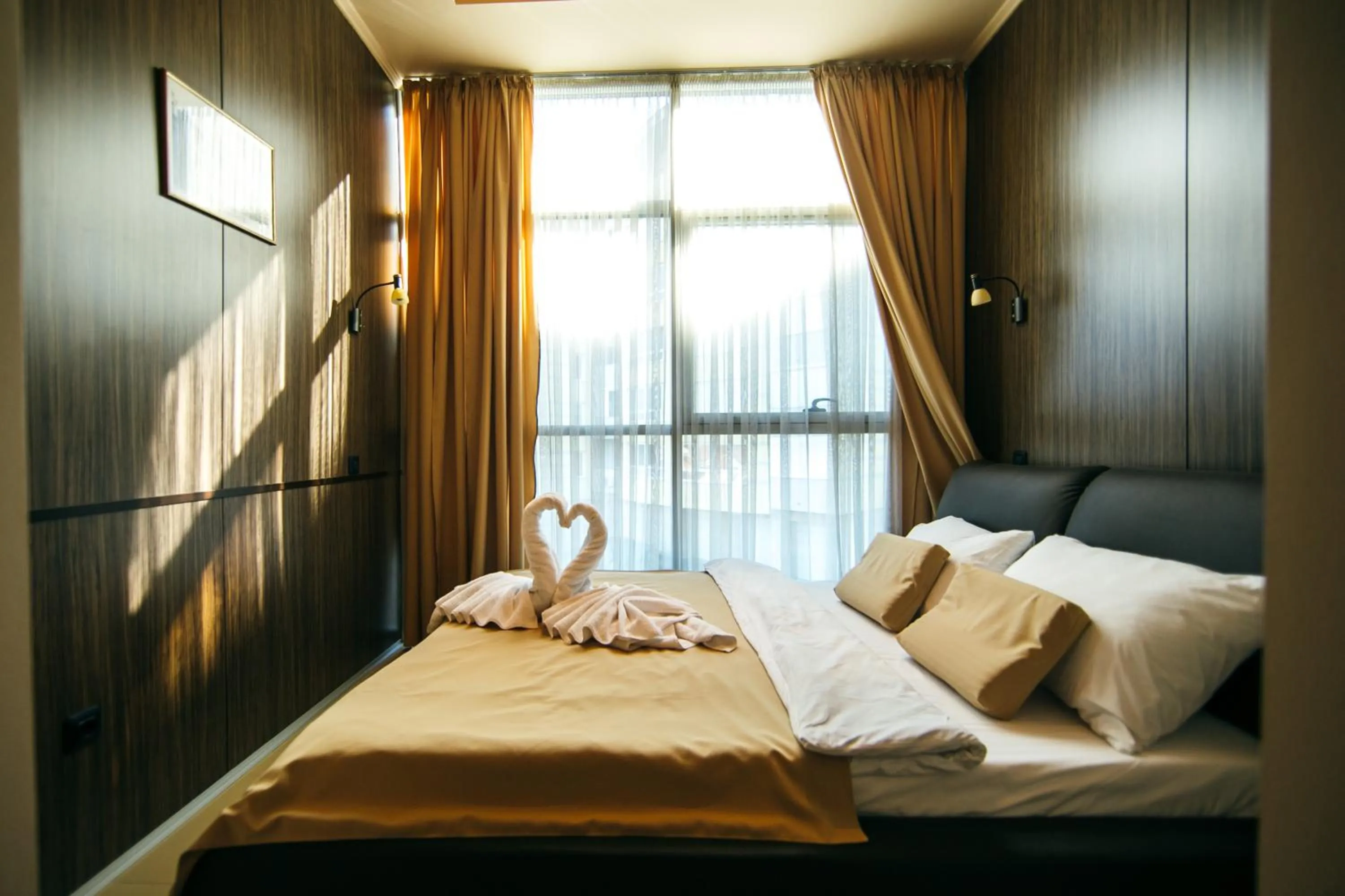Bedroom, Bed in Hotel Fortuna