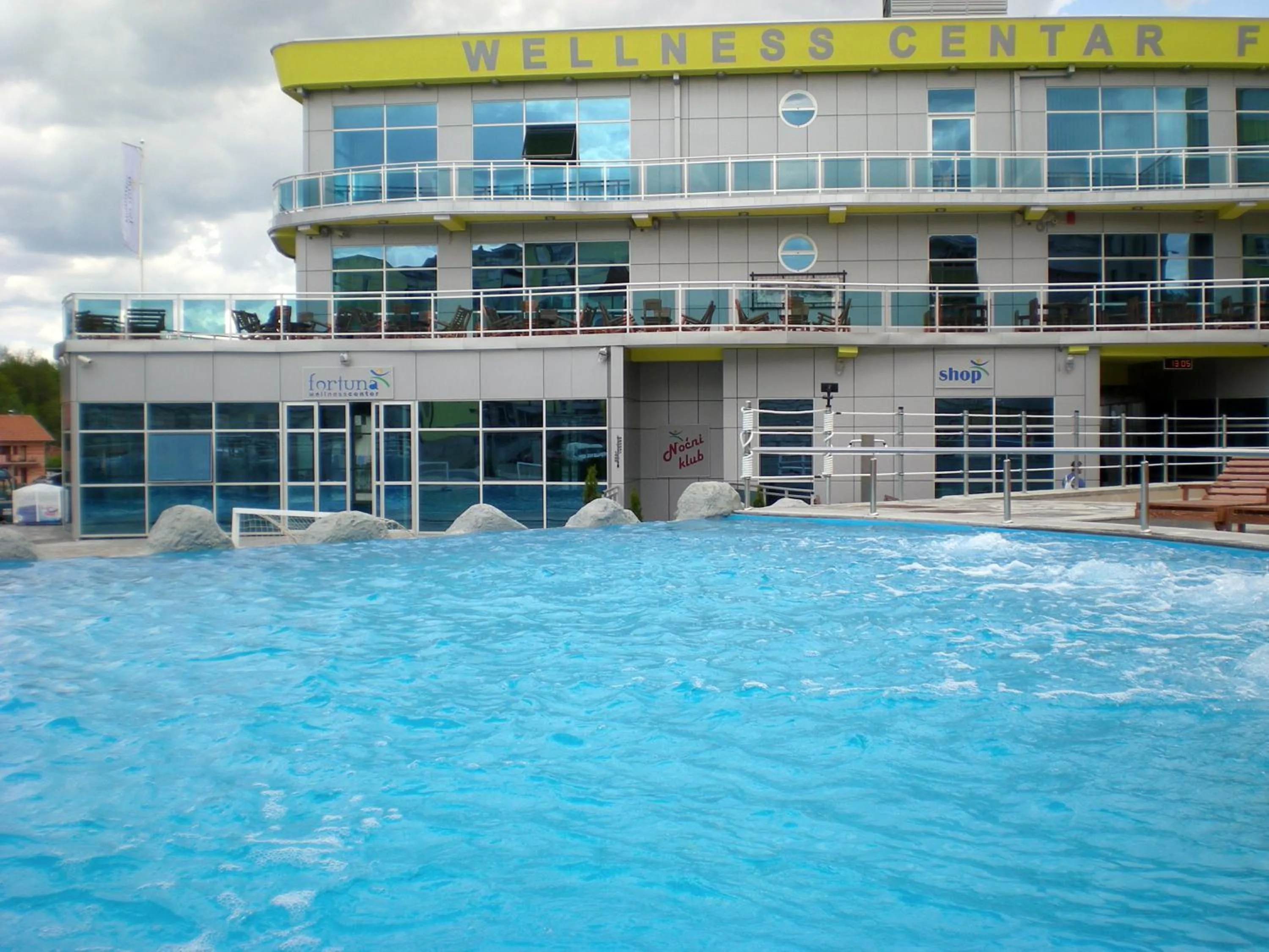 Swimming pool in Hotel Fortuna