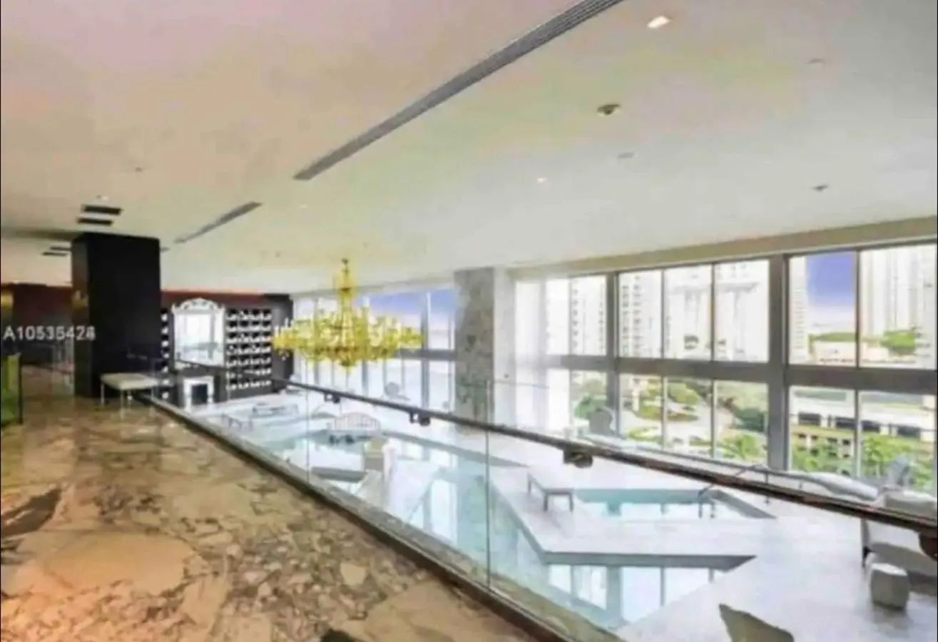 *W ICON BRICKELL- LUXURY 2BR HIGHRISE CORNER CONDO**