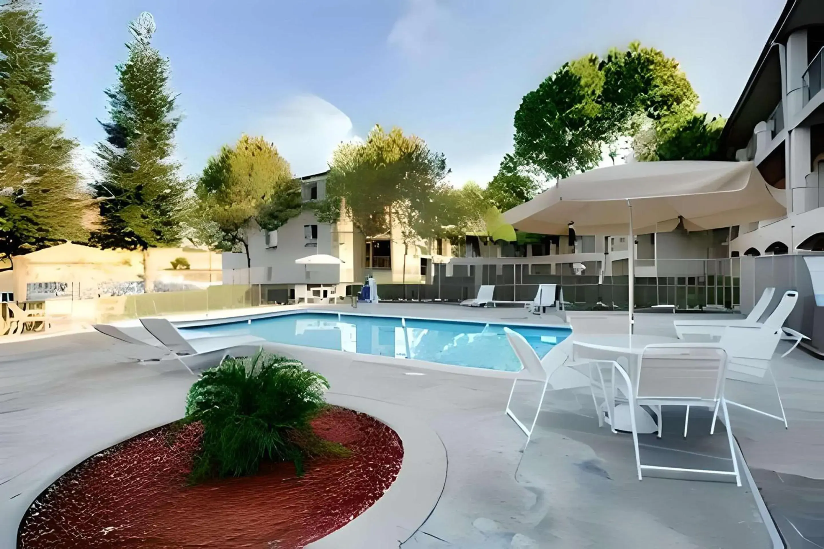 Swimming pool in Inn at Rohnert Park Swimming pool in Inn at Rohnert Park