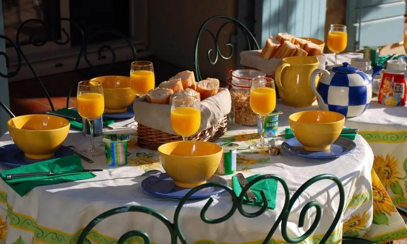 Restaurant/places to eat in Domaine de "Creva-Tinas"