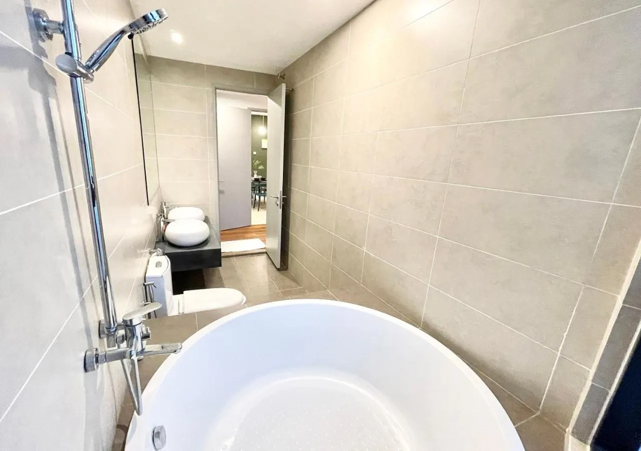 Bathroom in KL Gateway Premium Residences by Moka