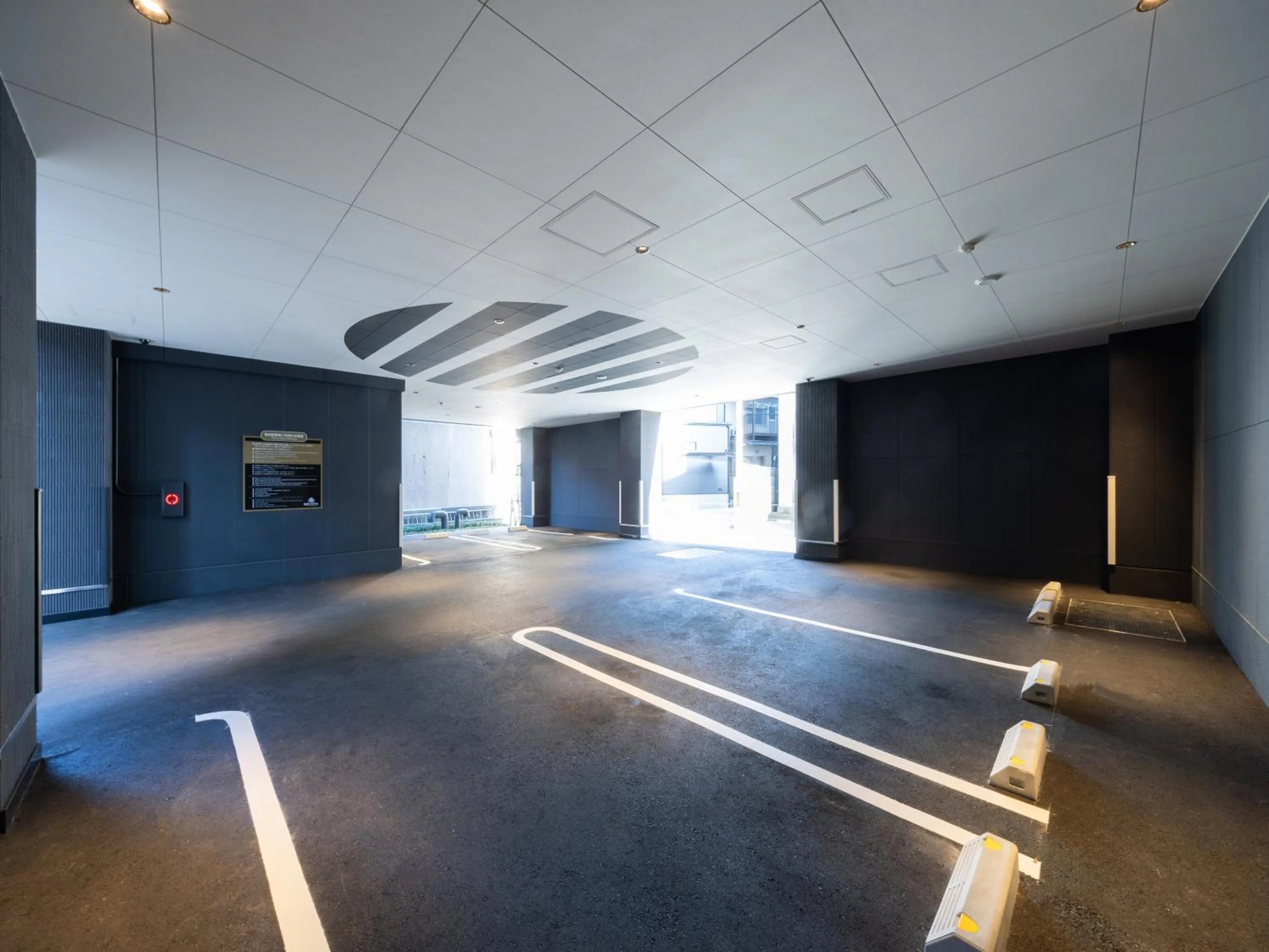 Parking in APA Hotel Osaka Kadomashi Ekimae