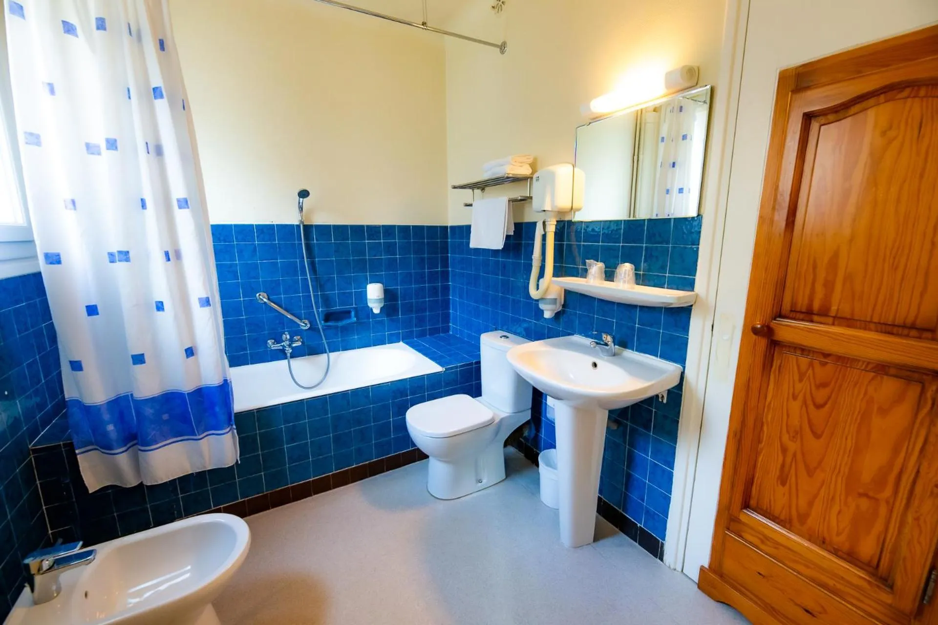 Bathroom in Logis Hotel Du Chateau