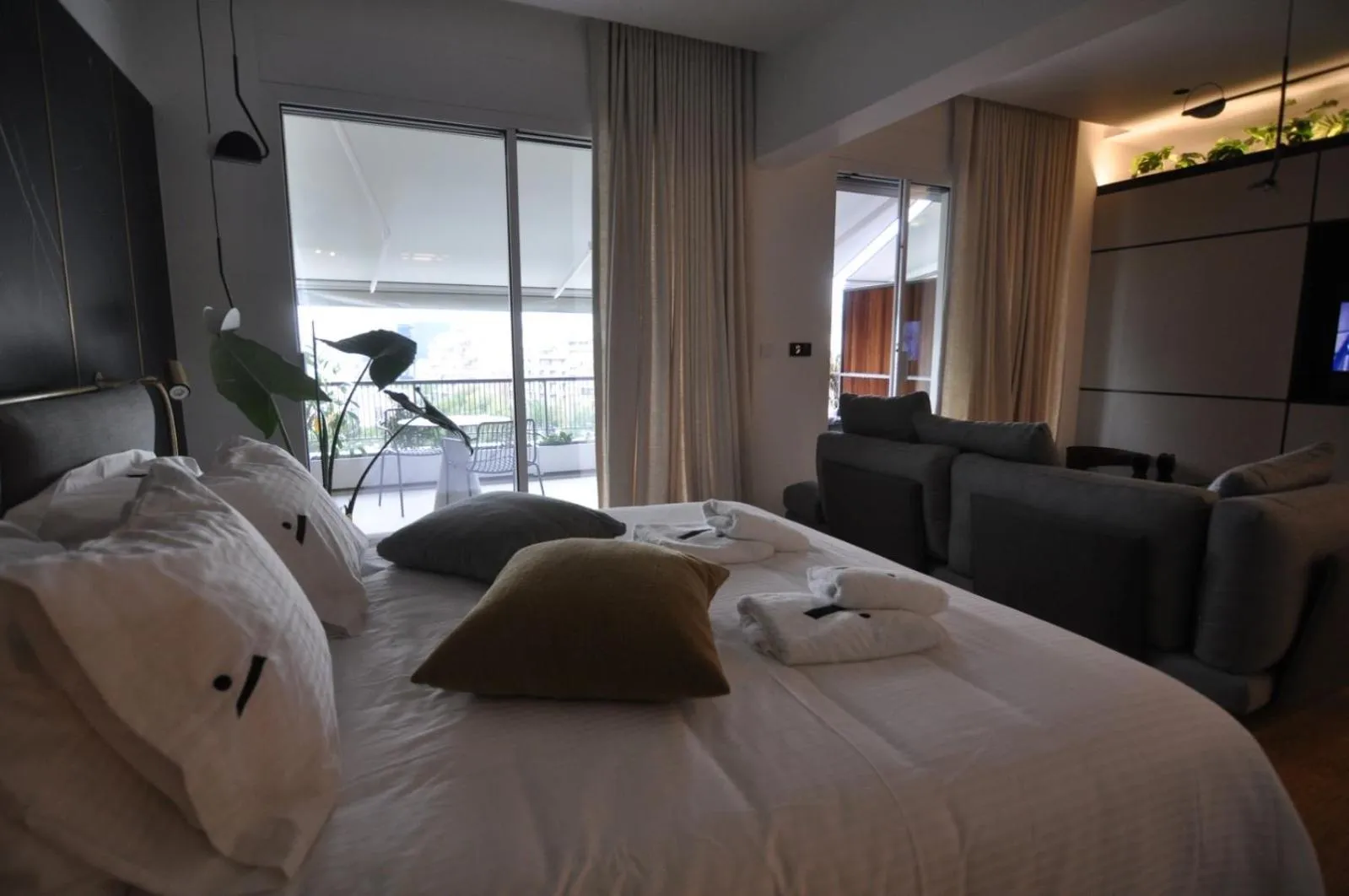 Bed in Athinaion Recreation Suites