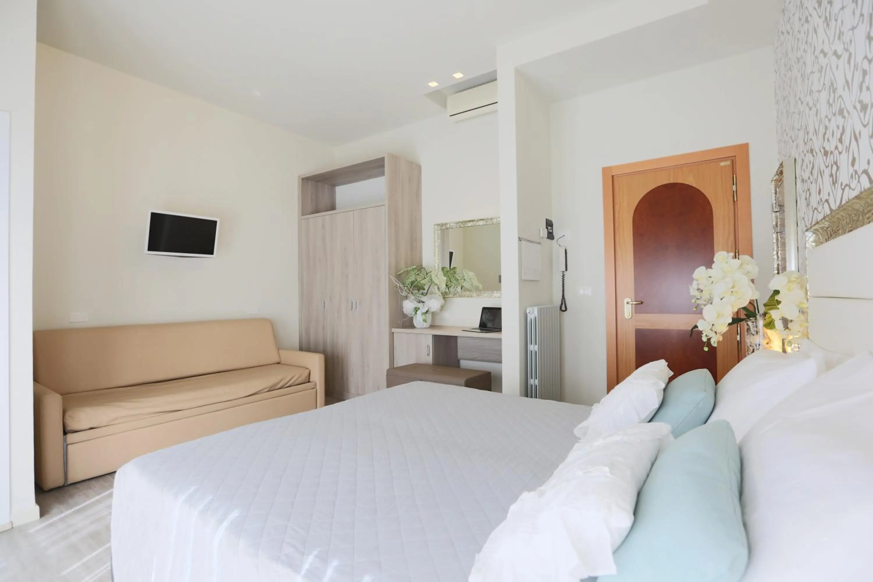 Bed in ELISABETTA hotel