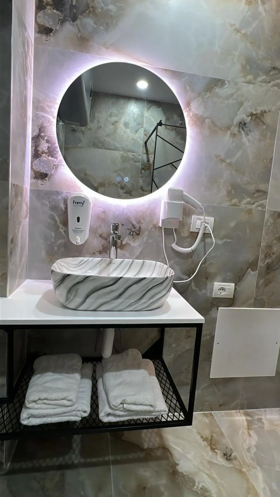 Bathroom in Hotel Arberia