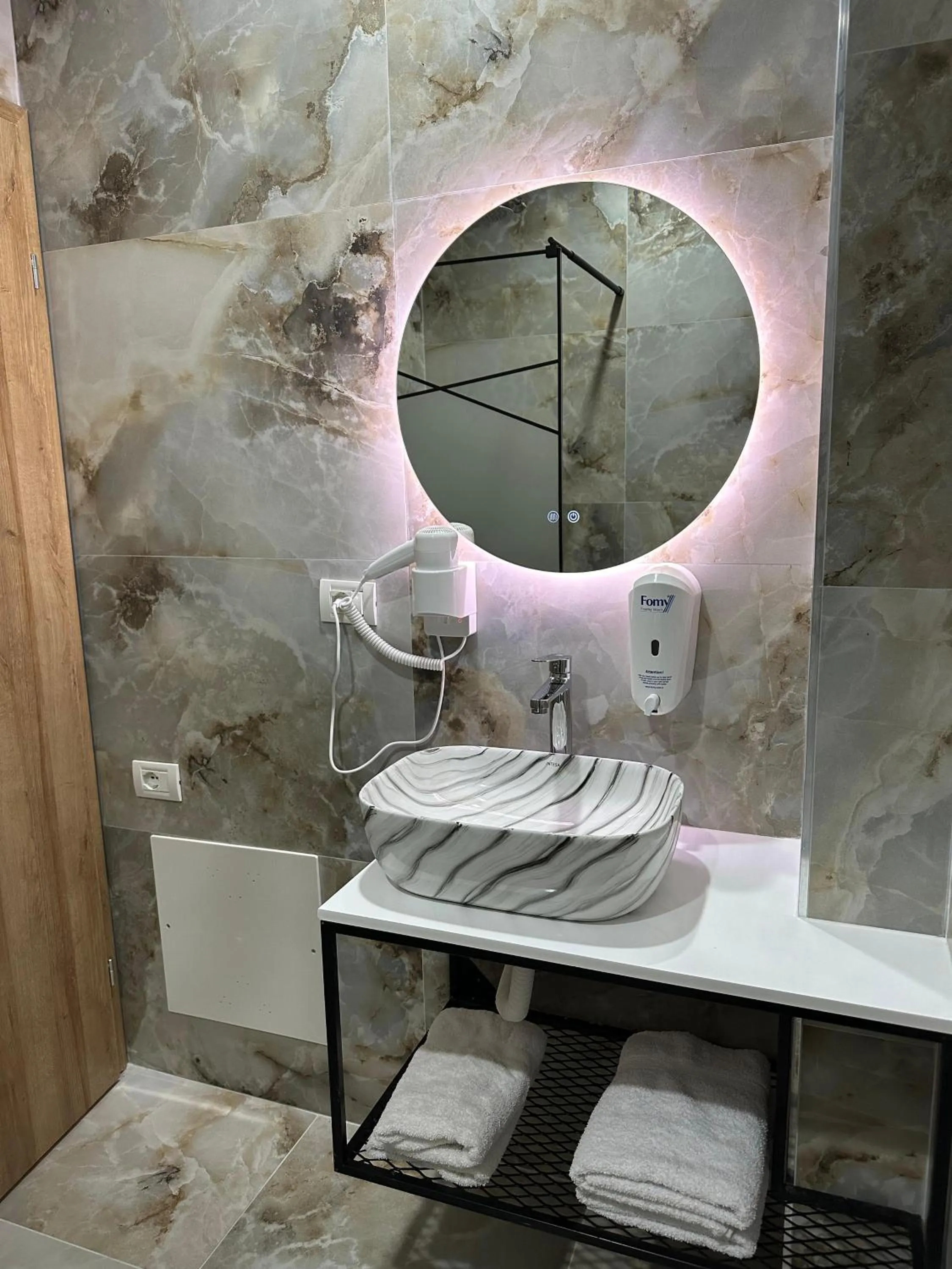 Bathroom in Hotel Arberia