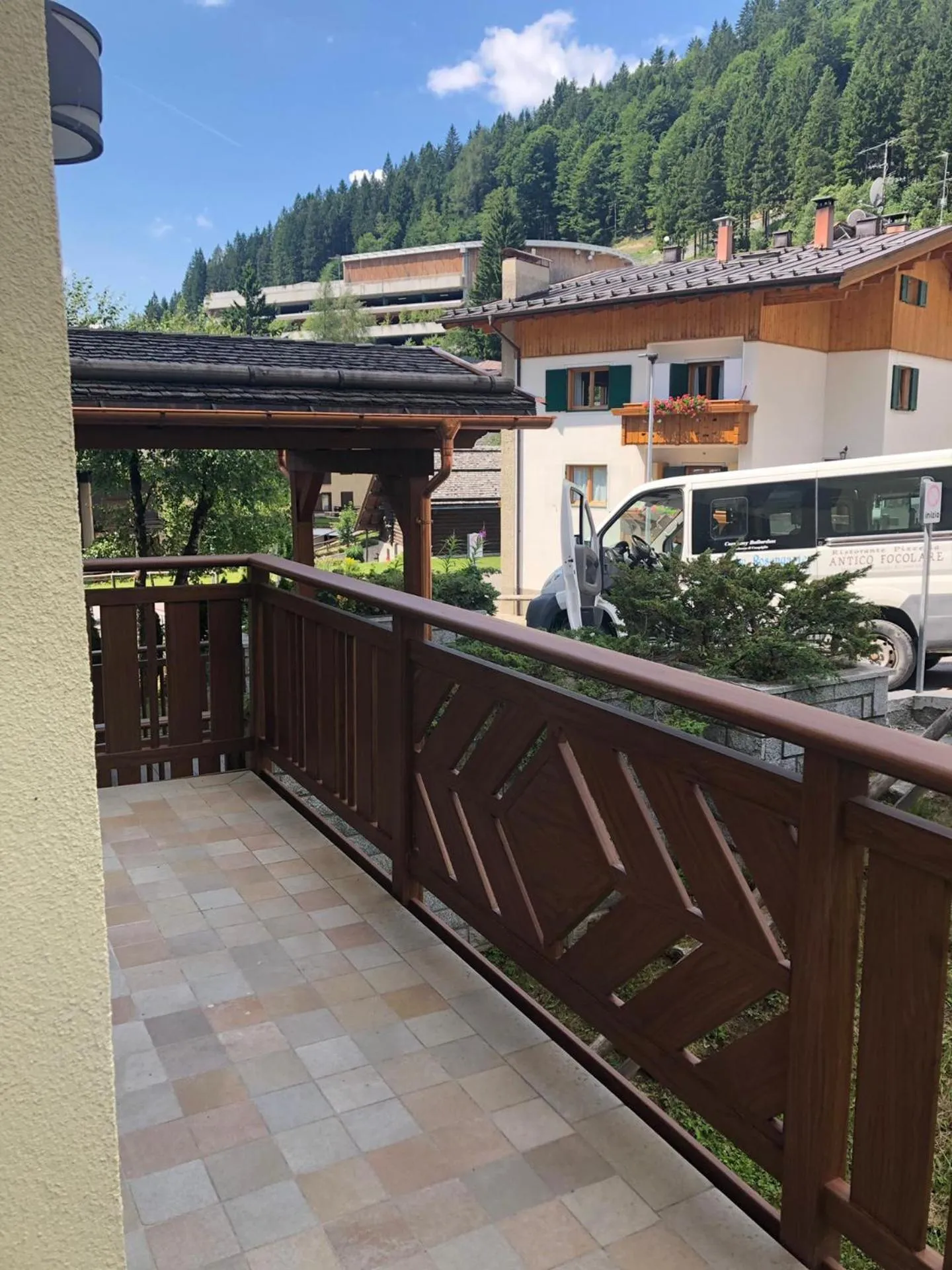 Property building in Appartamento del rosengarten