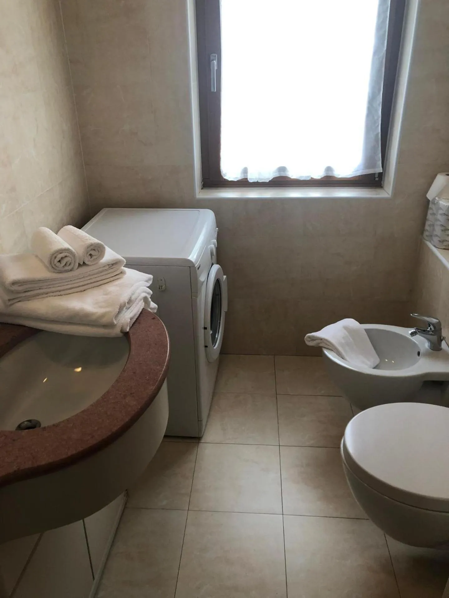 Toilet in Appartamento del rosengarten