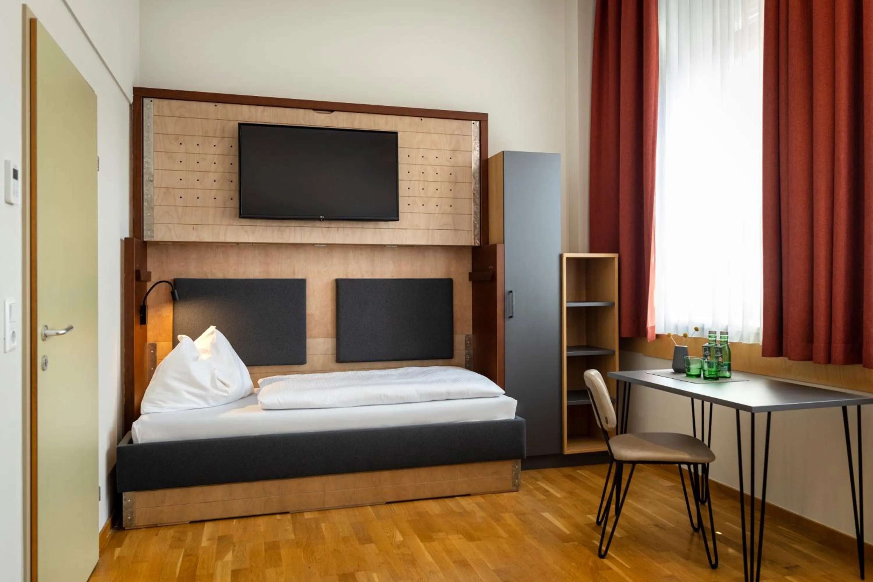 Photo of the whole room, Bed in JUFA Hotel Bregenz