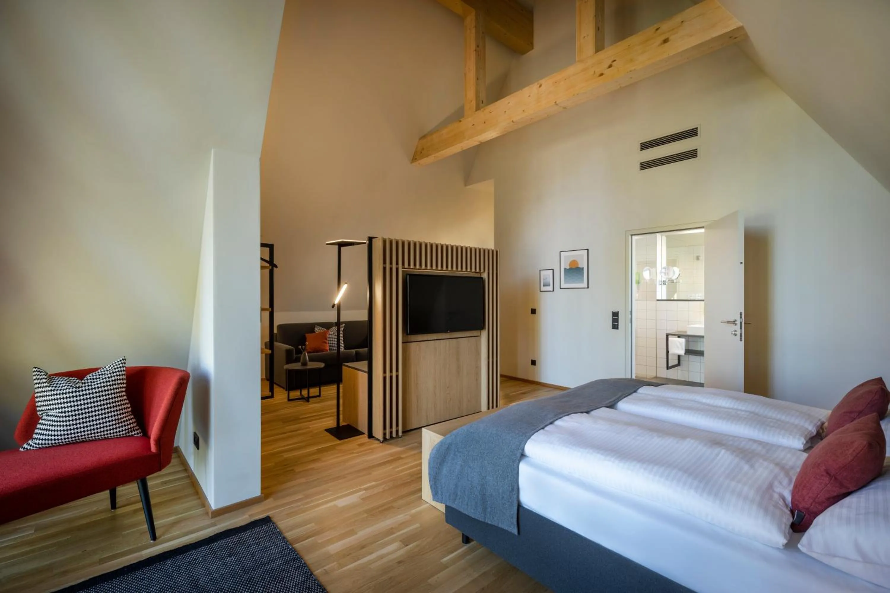 TV and multimedia, Bed in JUFA Hotel Bregenz