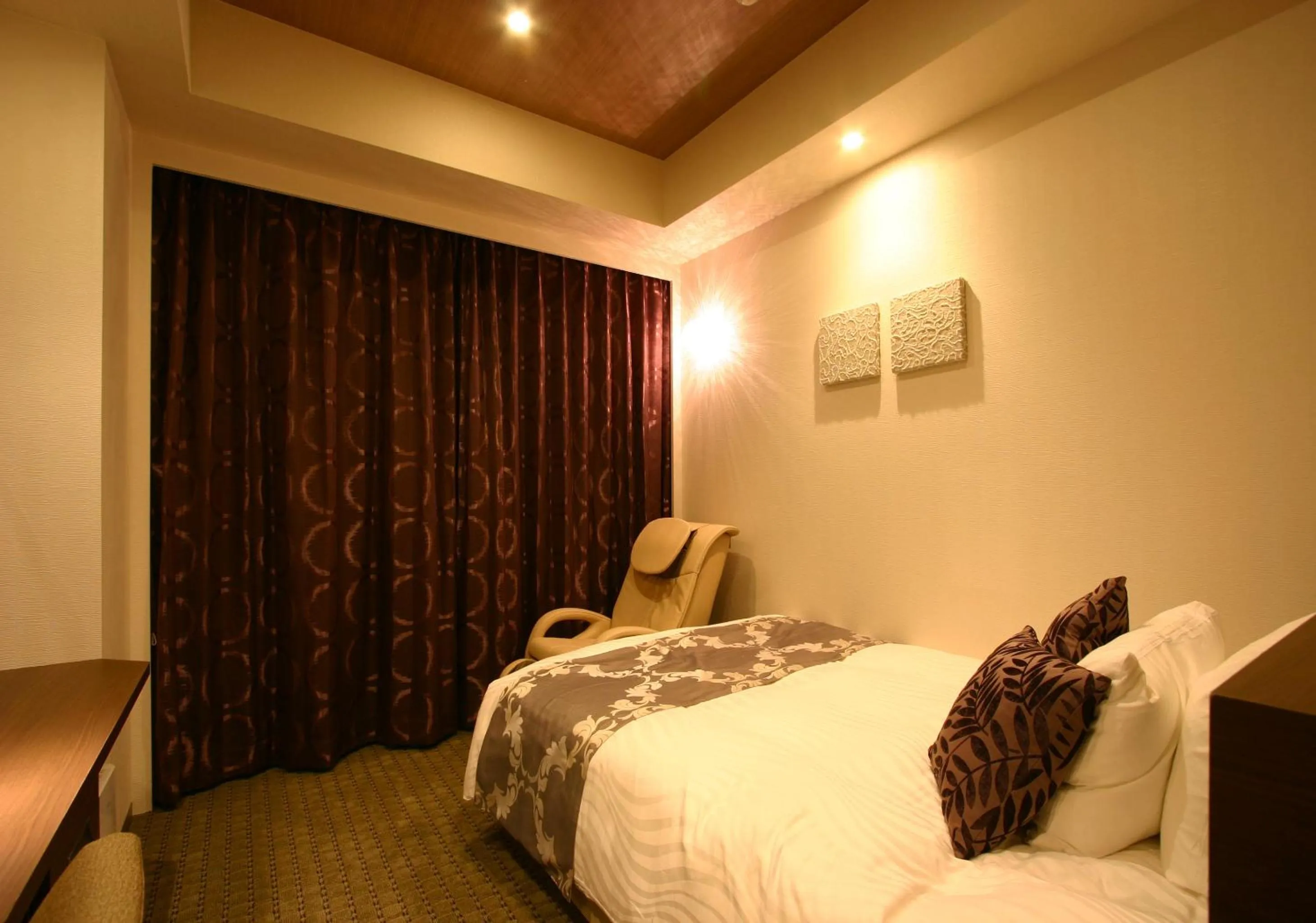 Photo of the whole room, Bed in Hotel Coco Grand