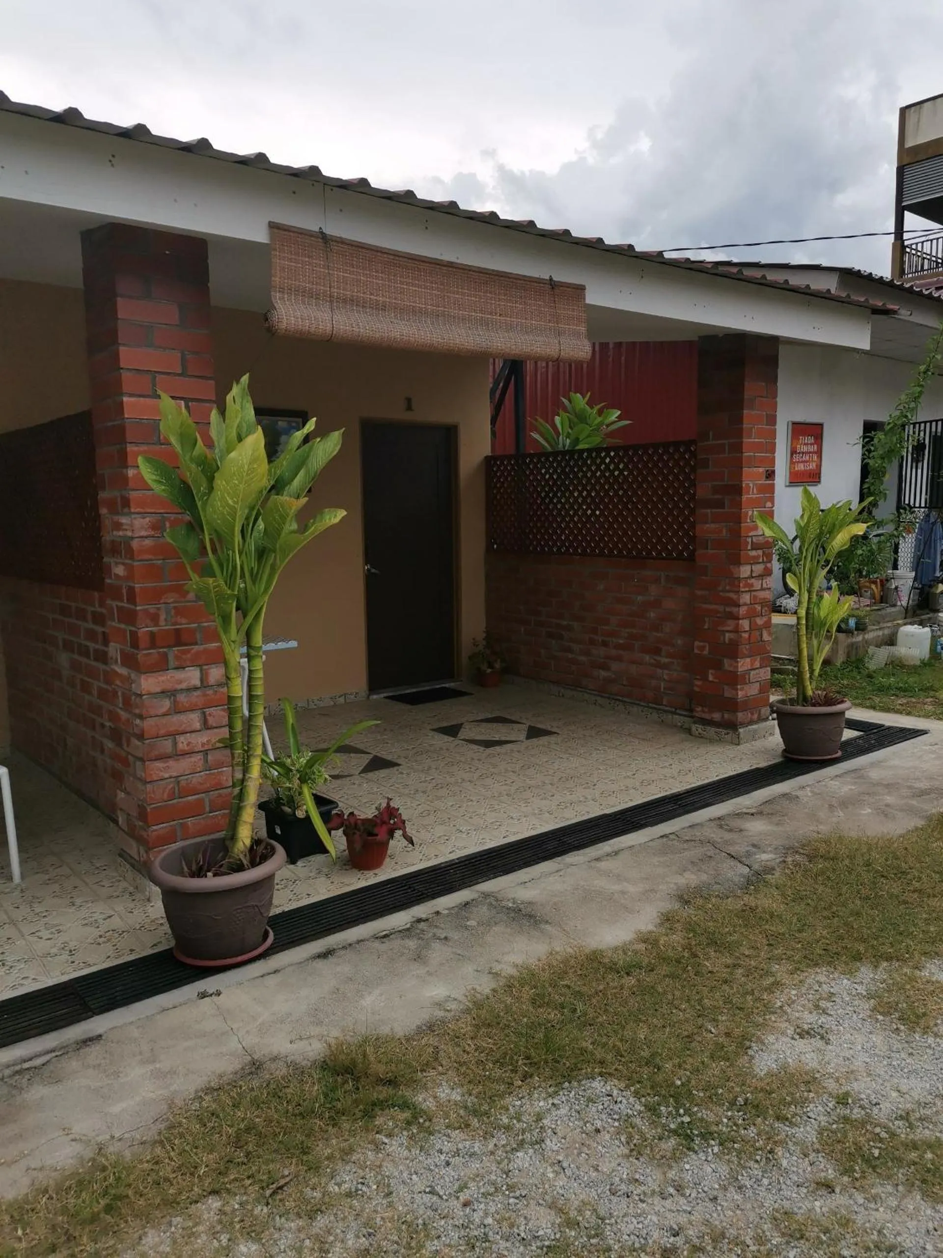 Facade/entrance in OYO Home 90348 Inspire Rooms