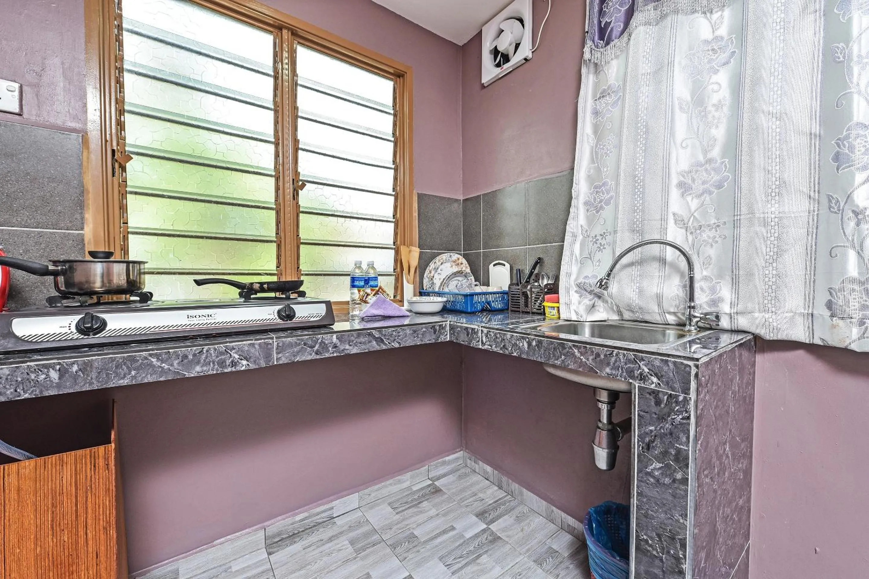 Bedroom in OYO Home 90348 Inspire Rooms