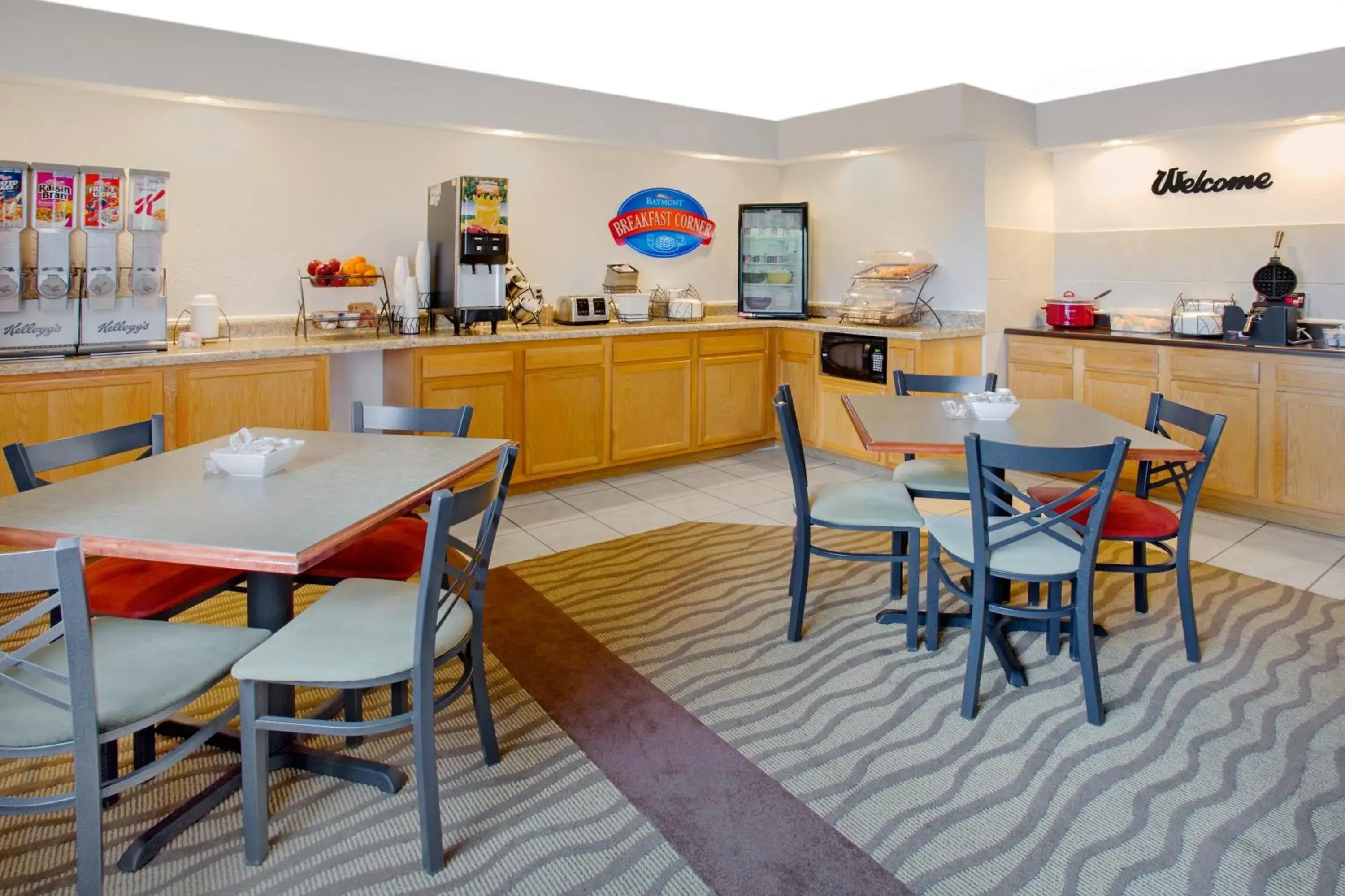 Restaurant/places to eat in Baymont by Wyndham Freeport Restaurant/places to eat in Baymont by Wyndham Freeport