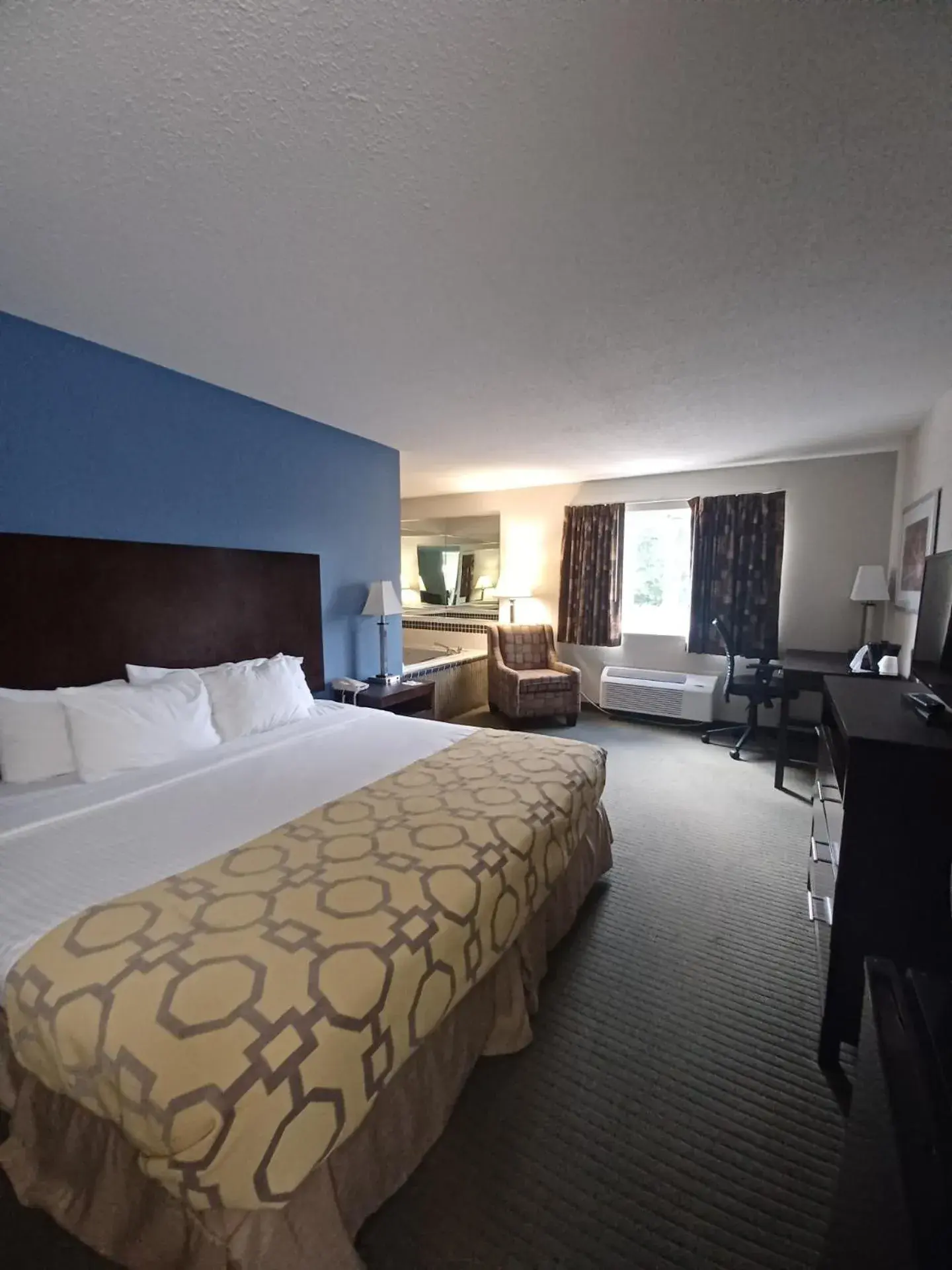 Bed in Baymont by Wyndham Freeport Bed in Baymont by Wyndham Freeport