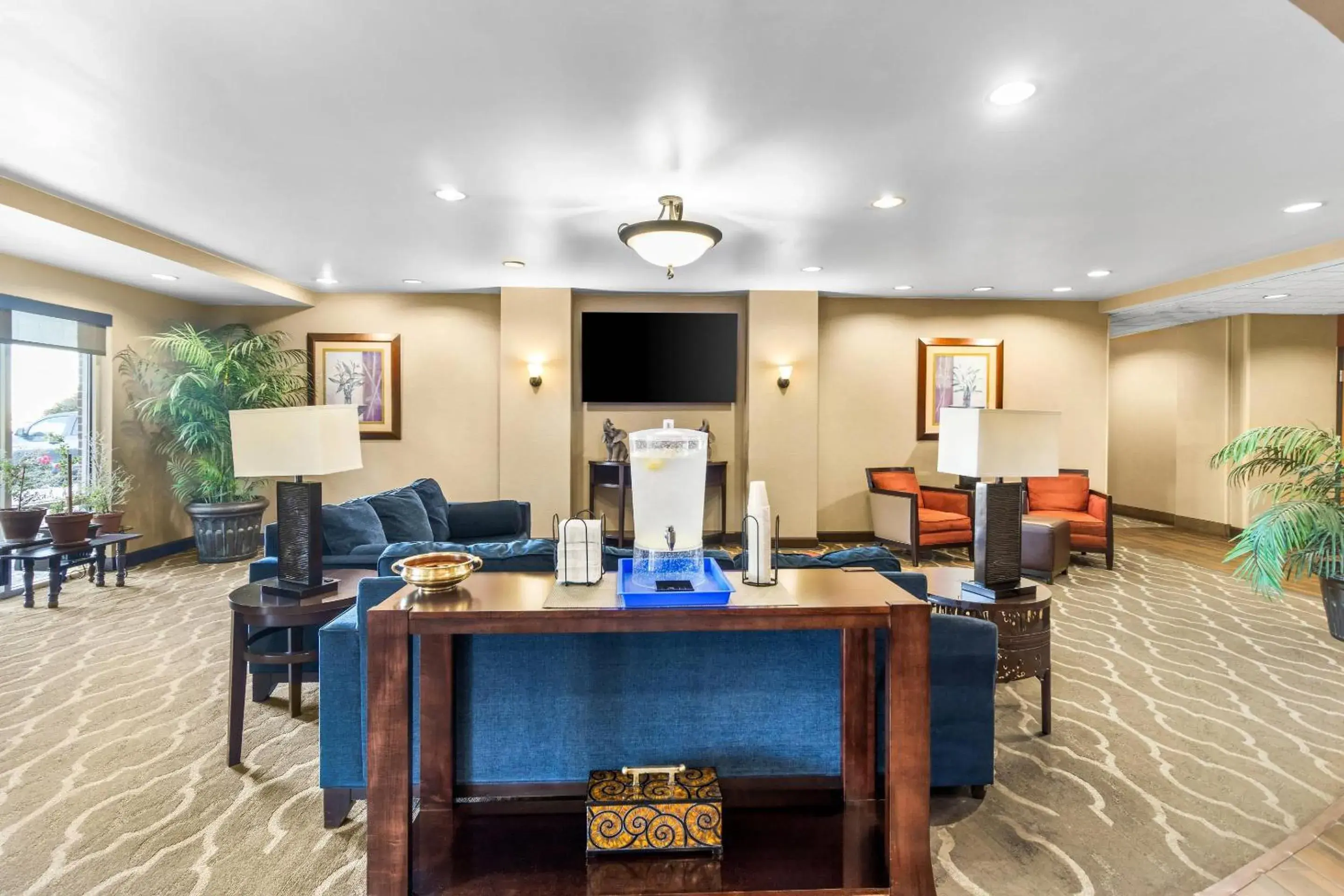 Lobby or reception in Comfort Suites Lobby or reception in Comfort Suites