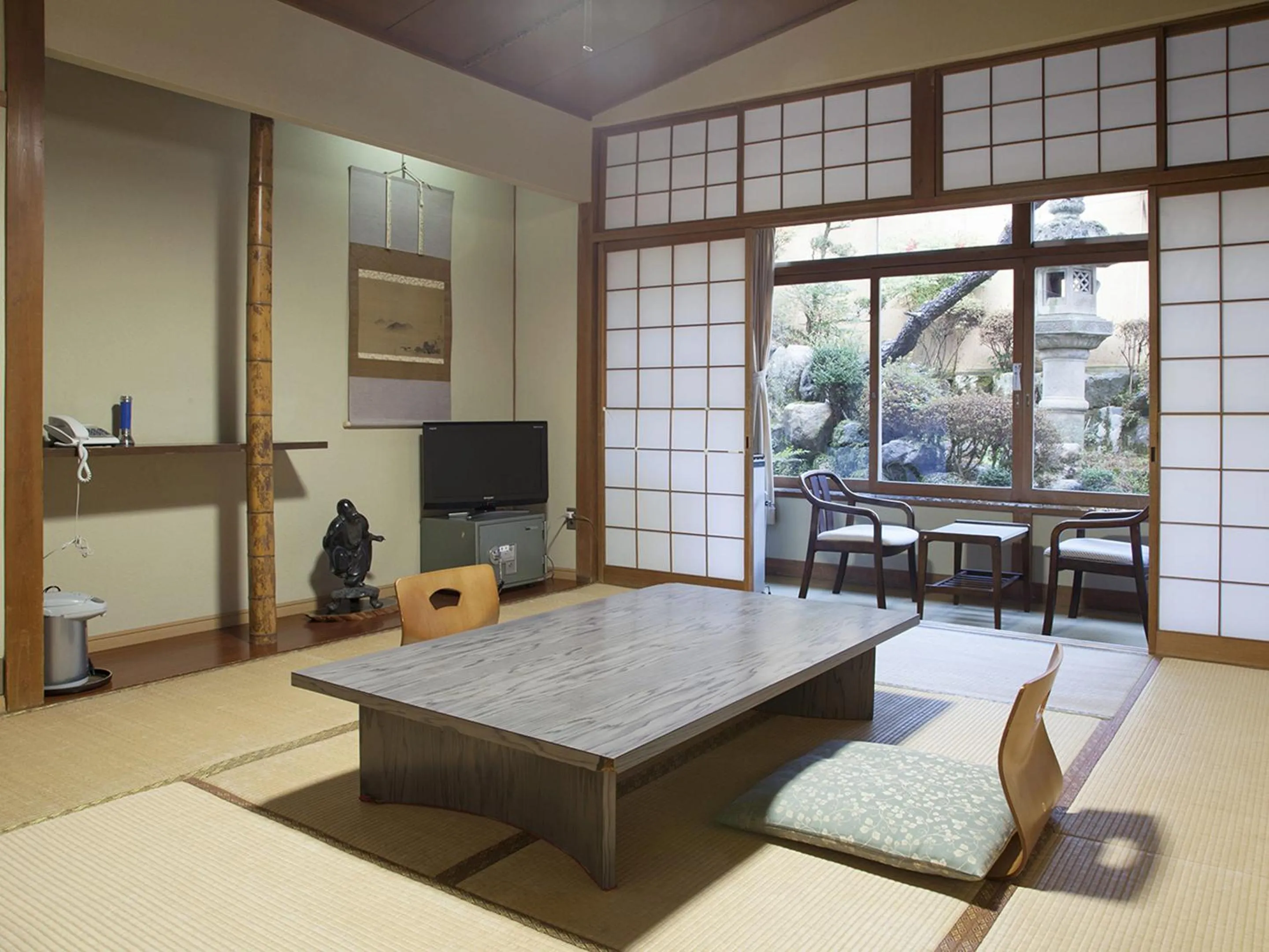 Photo of the whole room in Itaniya