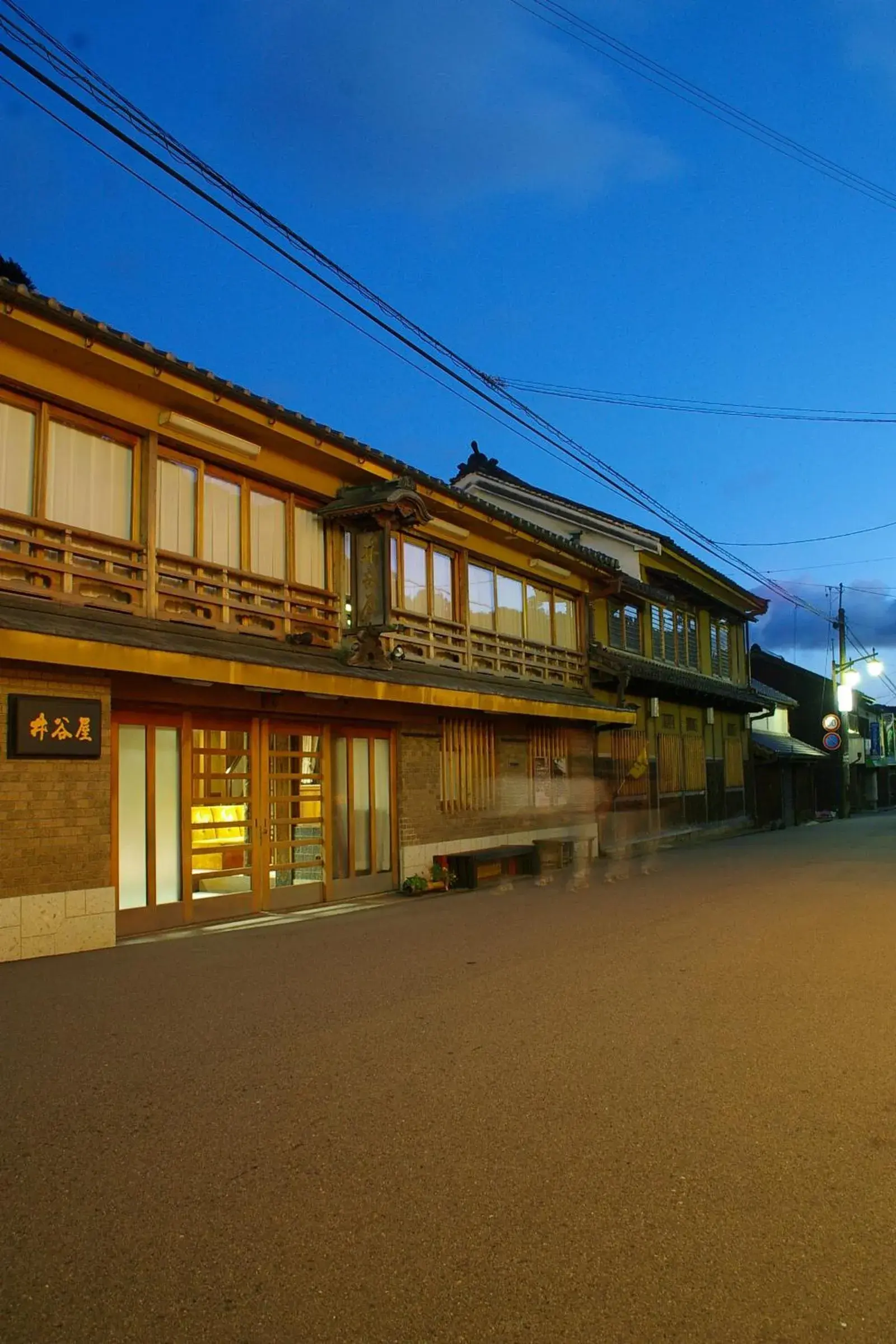 Facade/entrance in Itaniya Facade/entrance in Itaniya