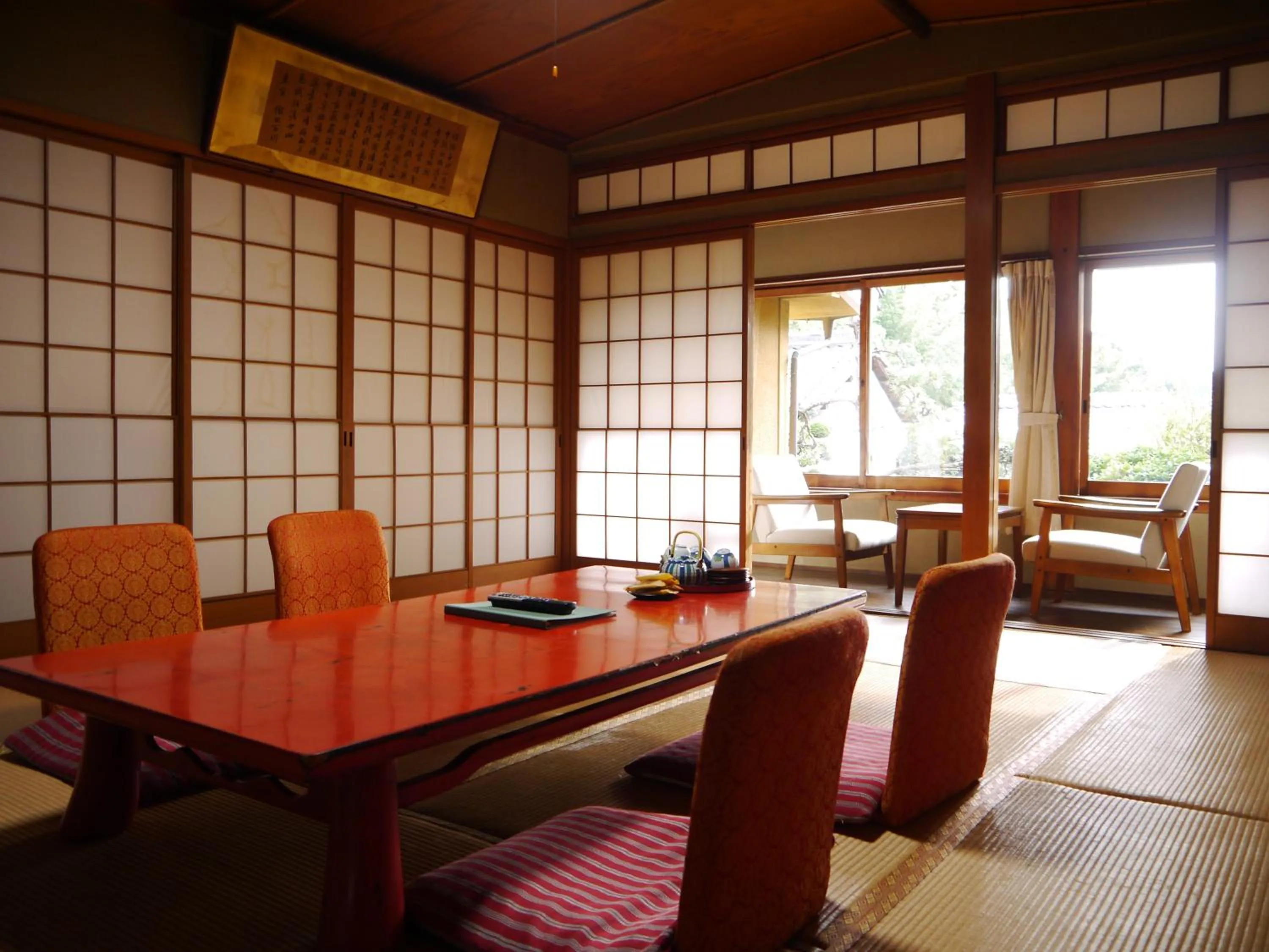 Photo of the whole room in Itaniya